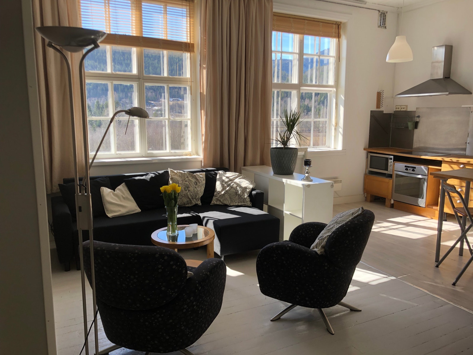 2-roms 2-etg. Åpen kjøkken/stueløsning, ca 35 m2 Galleribilde