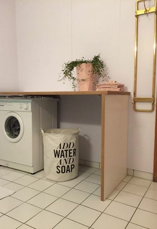 Vaske maskin og trommel på bad Galleribilde