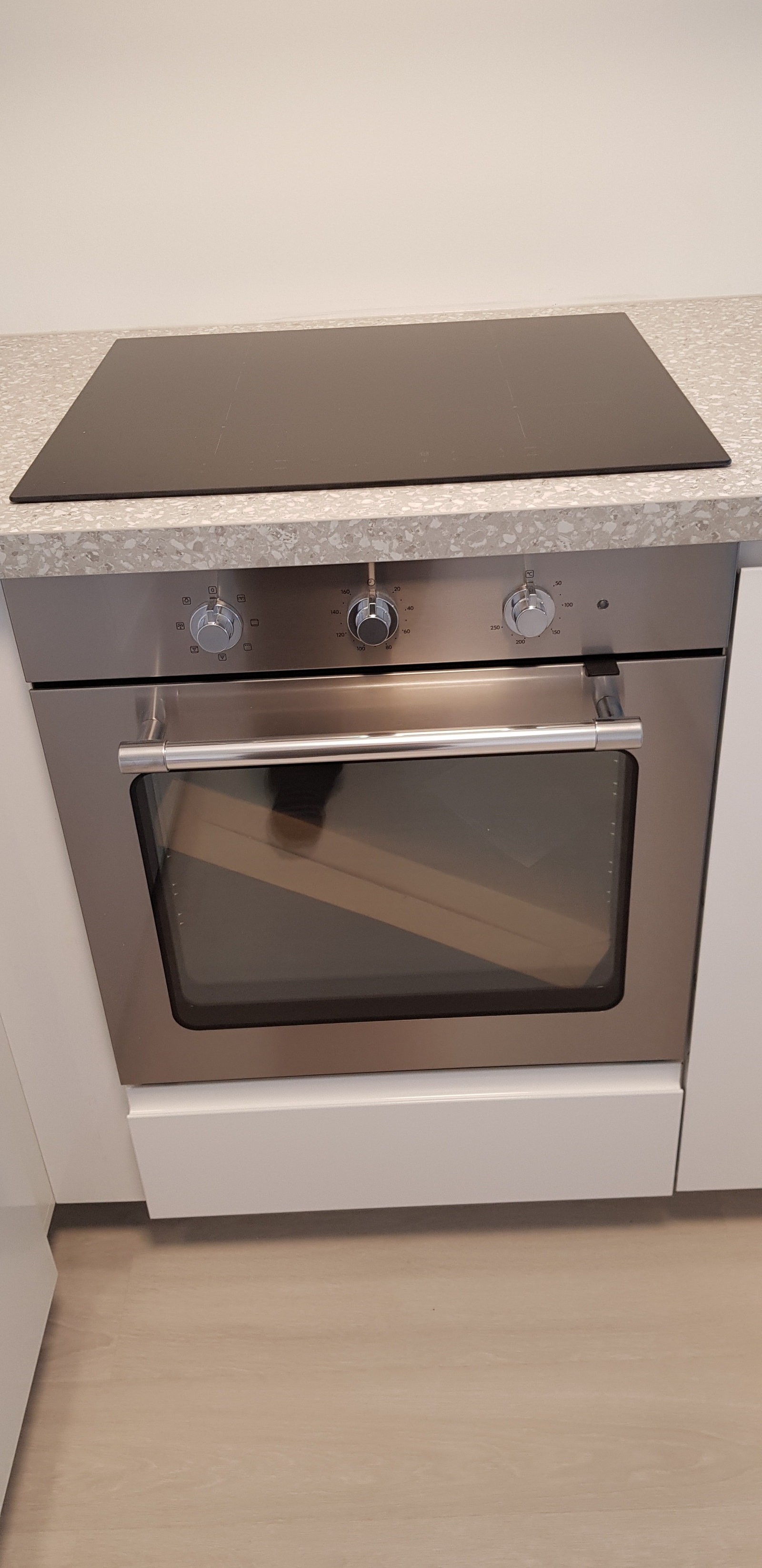 Ny komfyr fra 2022 Galleribilde