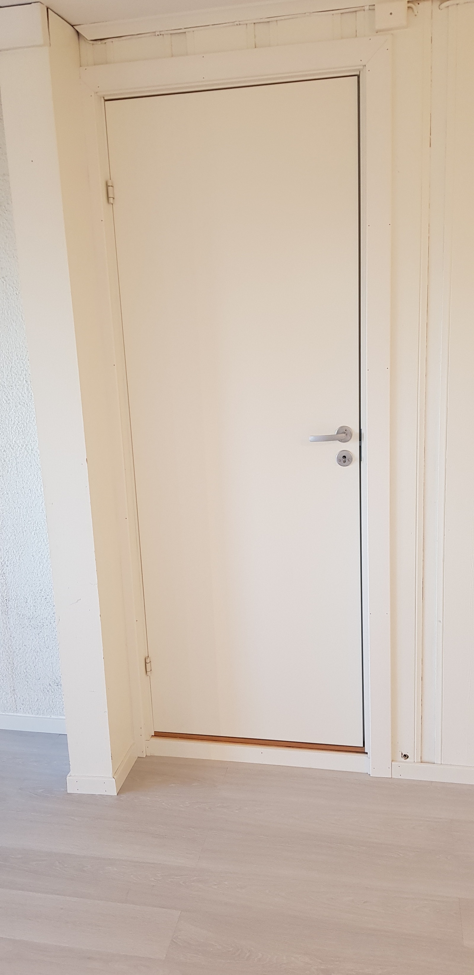 4 nye dører i leiligheten Galleribilde