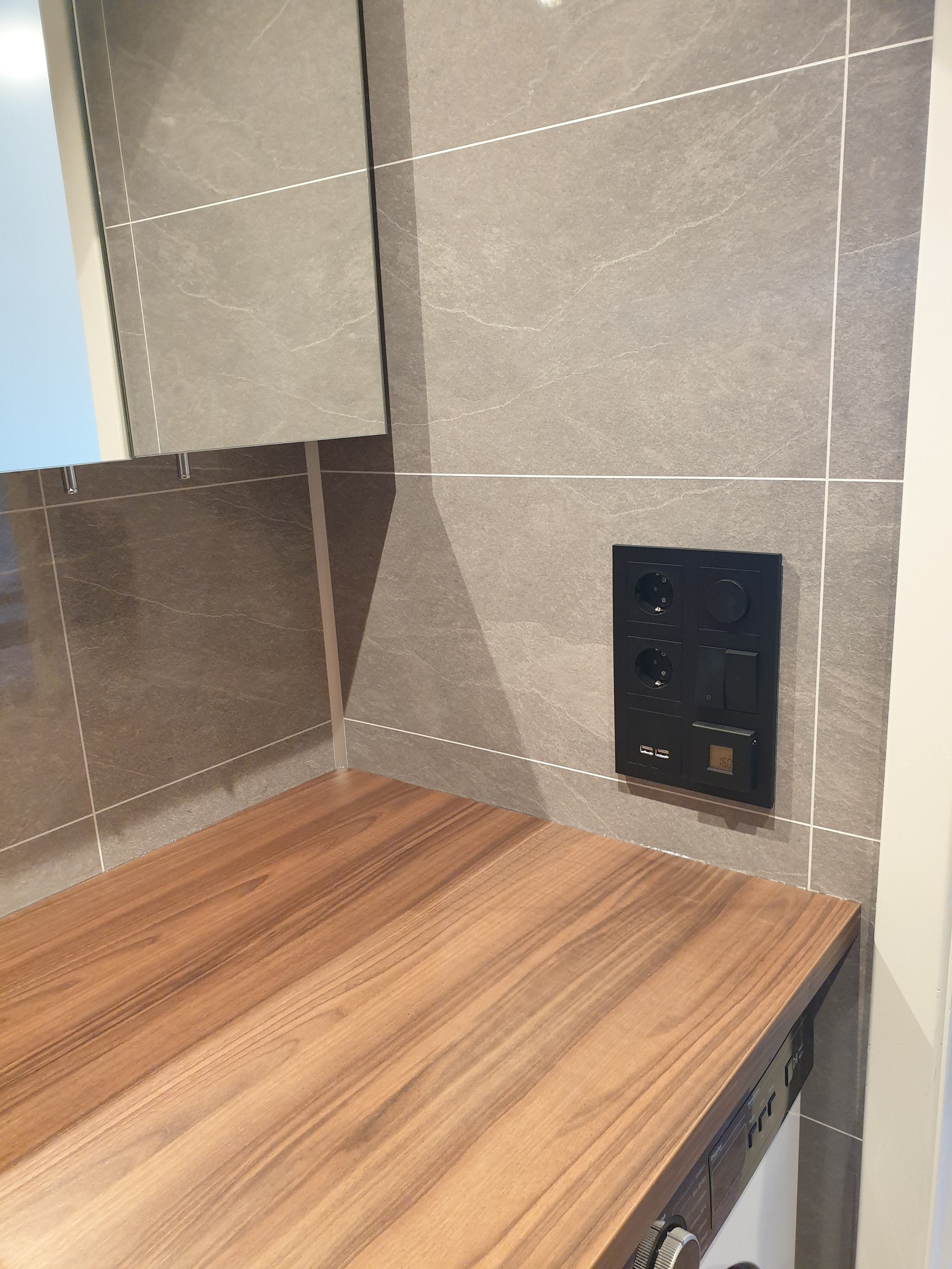 God valgmuligheter for strømuttak på bad Galleribilde