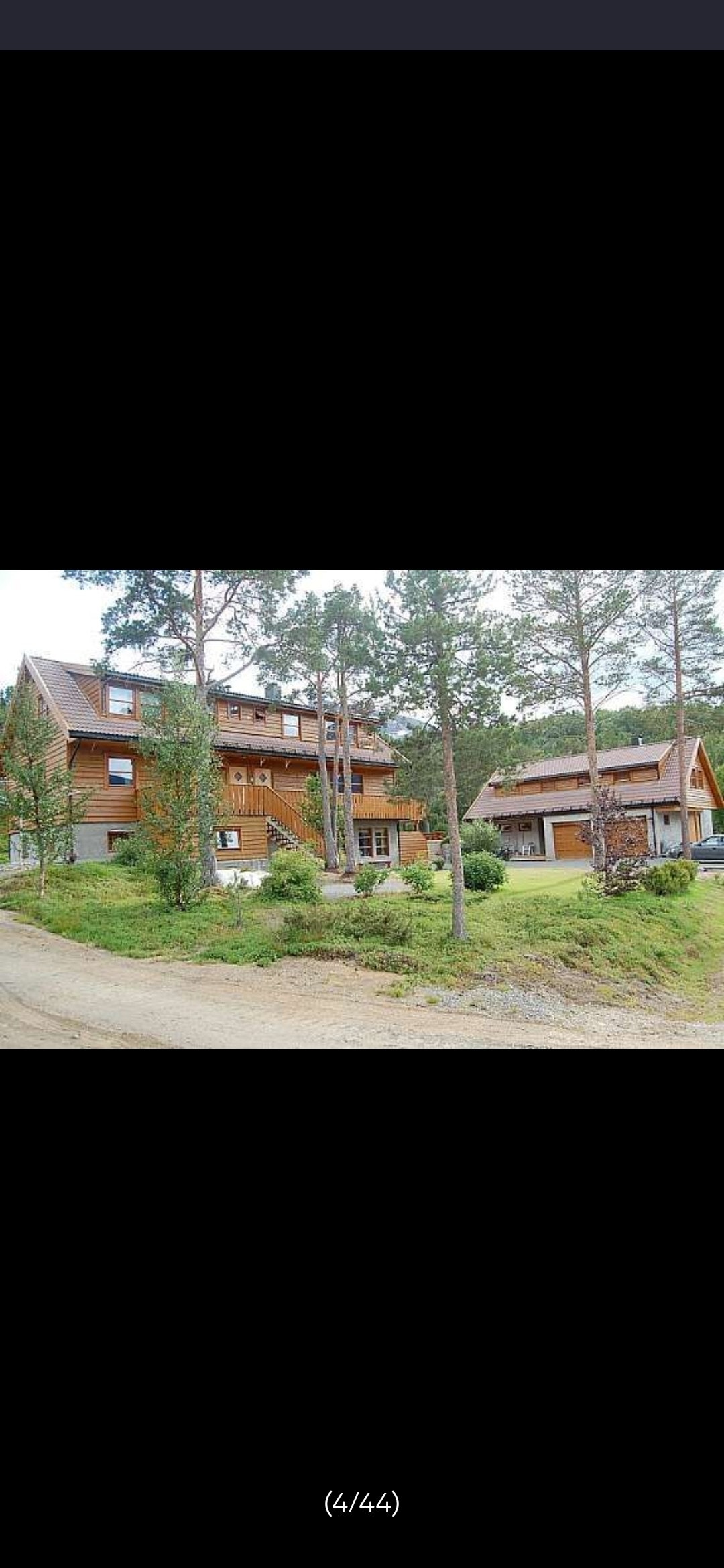 Hus og garasje Galleribilde