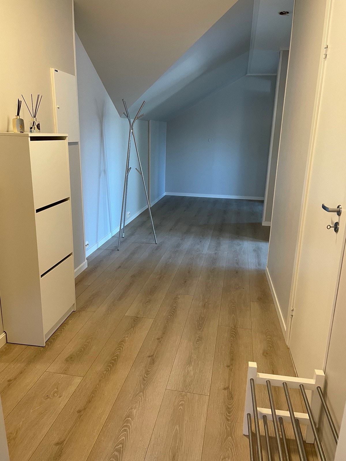 Gang med plass til mye oppbevaring Galleribilde