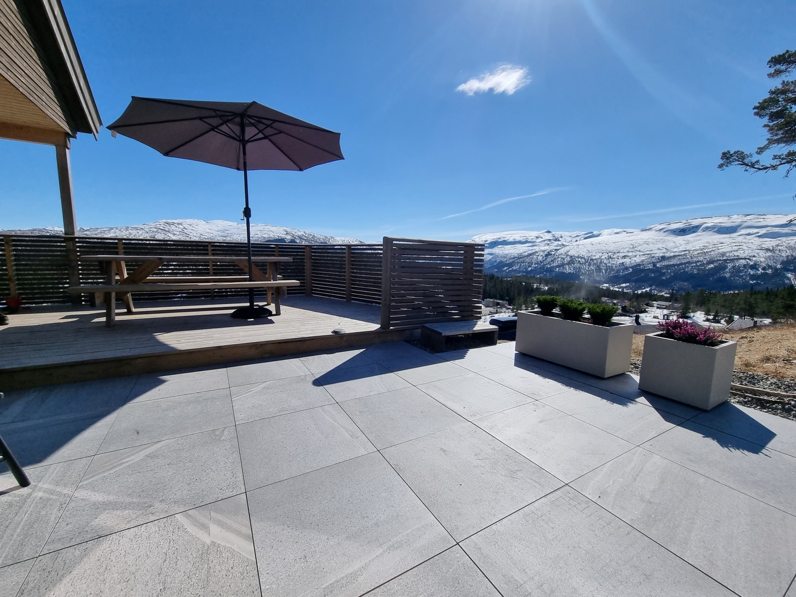 Terrasse med flott utsikt Galleribilde