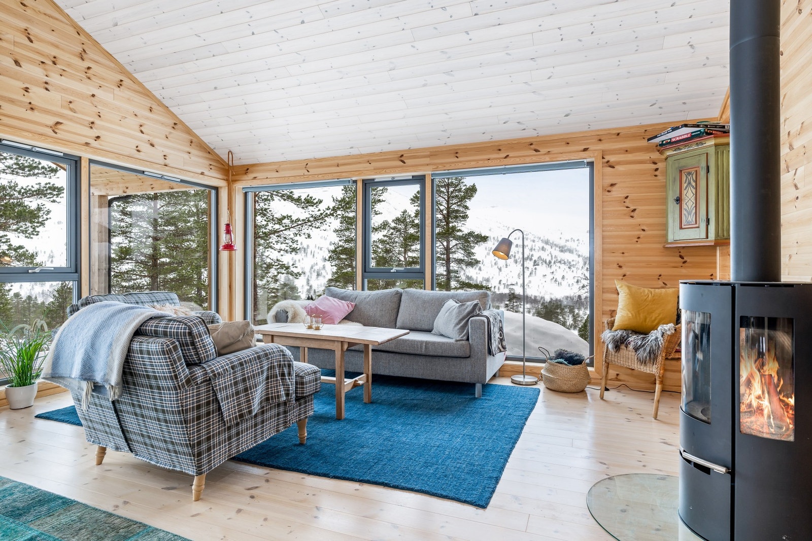 Vedovn for kalde vinterdager. Galleribilde