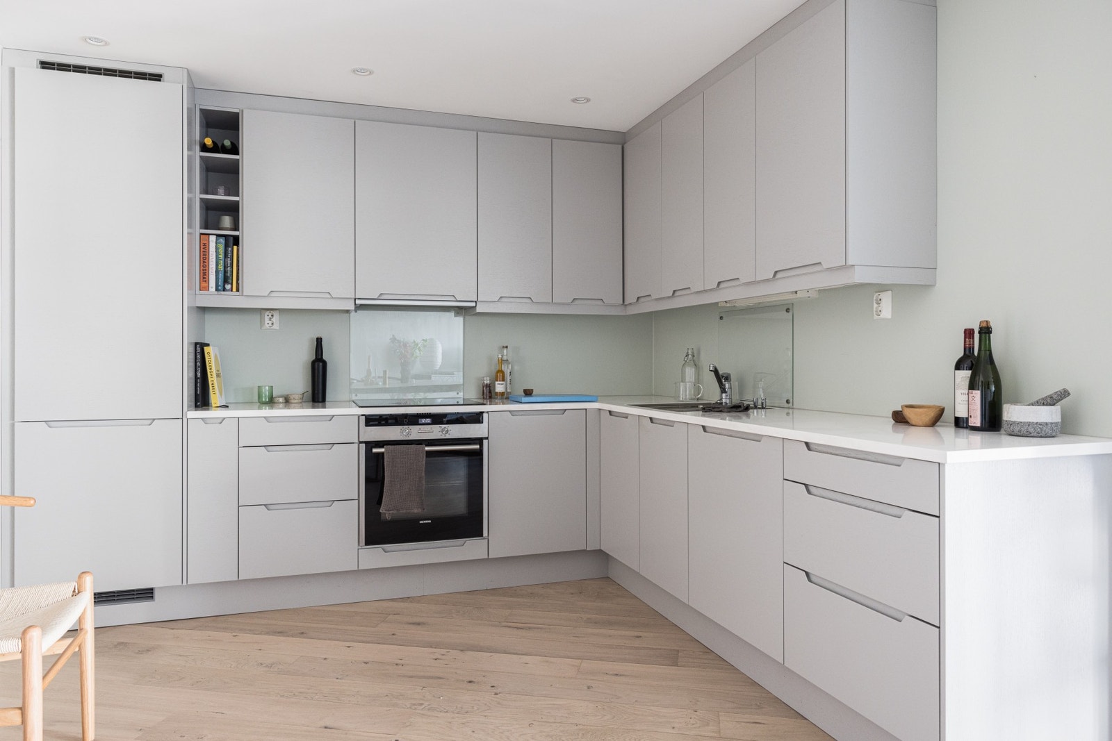 God plass til oppbevaring i over- og underskap. Galleribilde