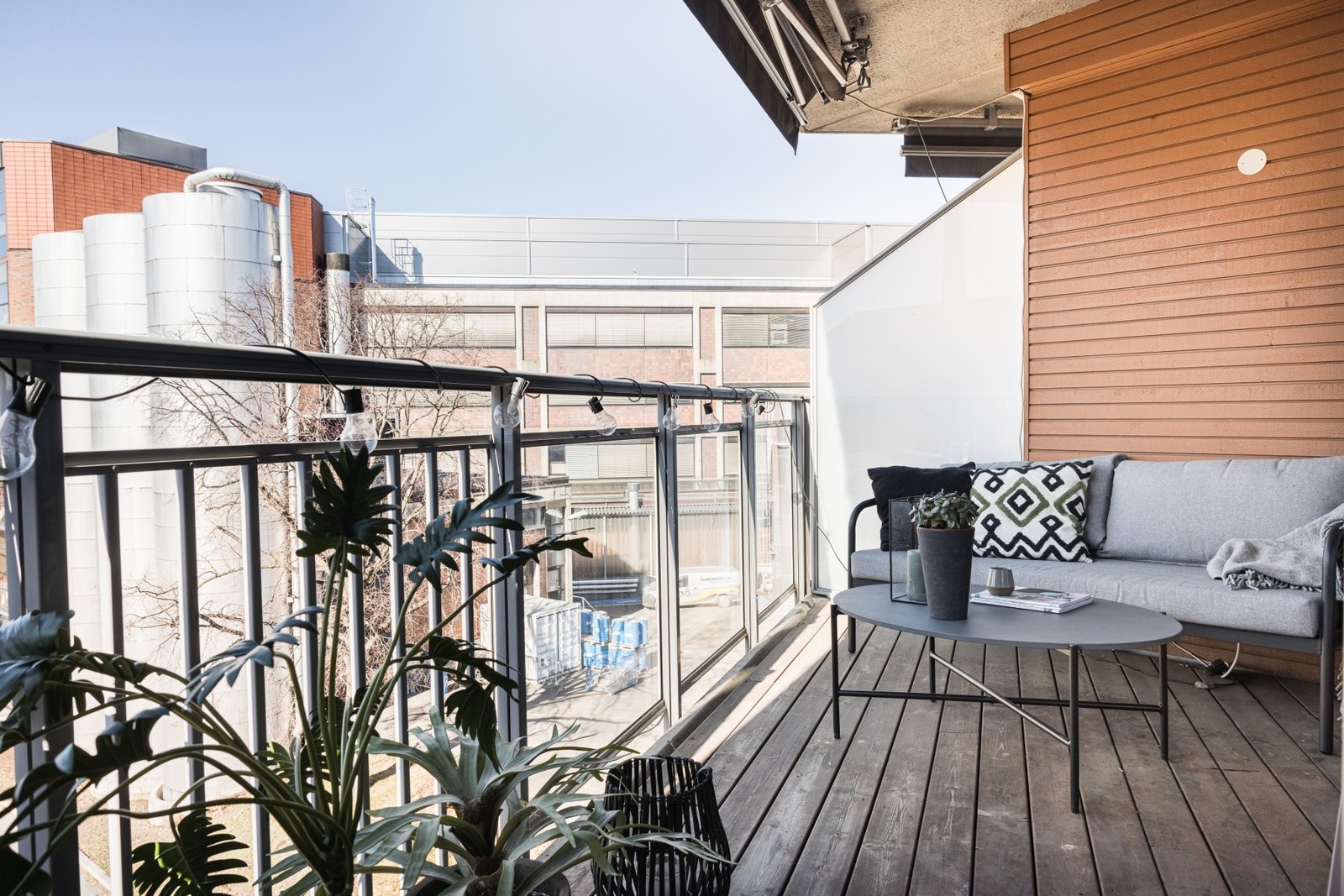 Flott balkong på ca. 8kvm med gode solforhold. Galleribilde