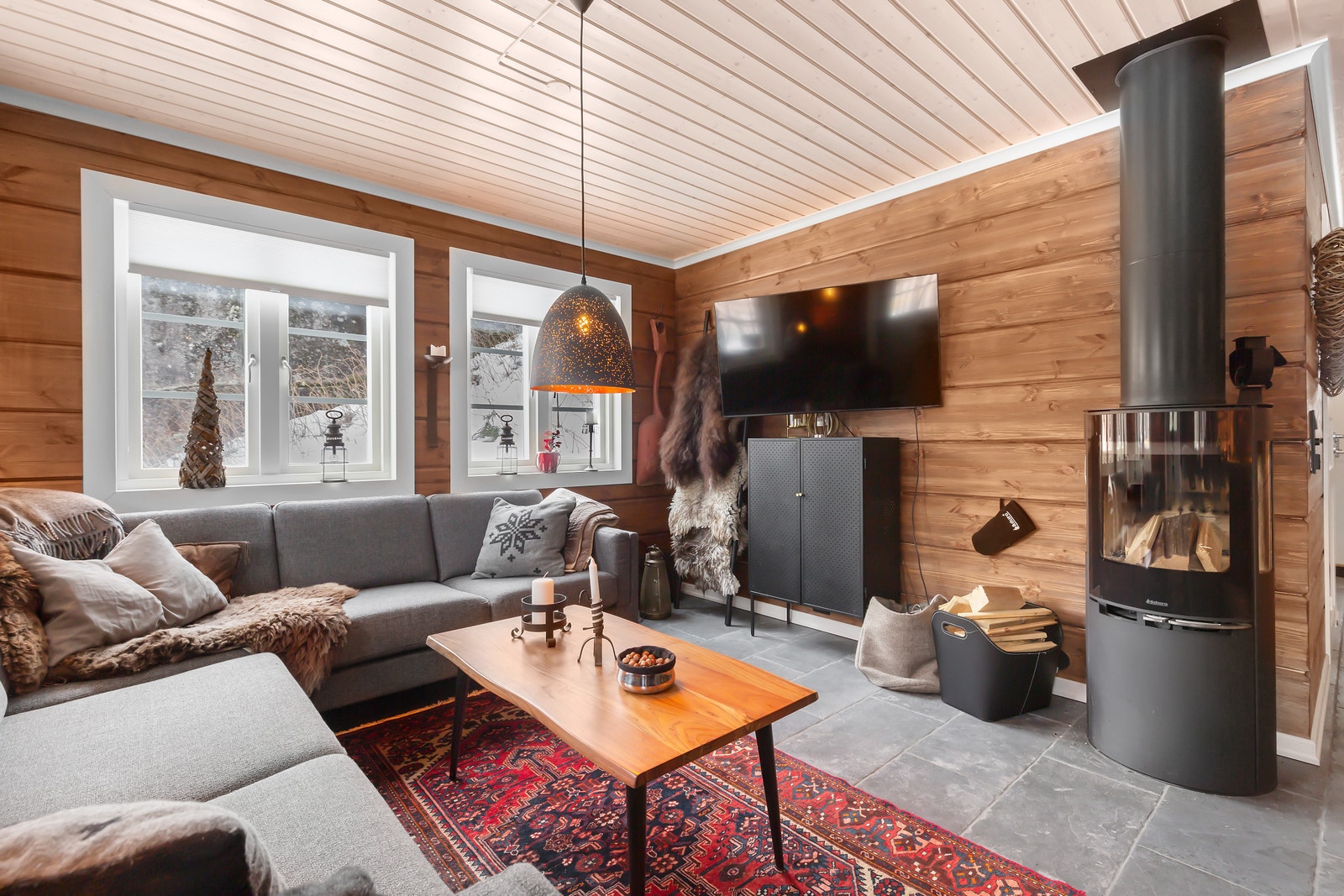 Bilde av lignende hytte på nabotomt. Galleribilde