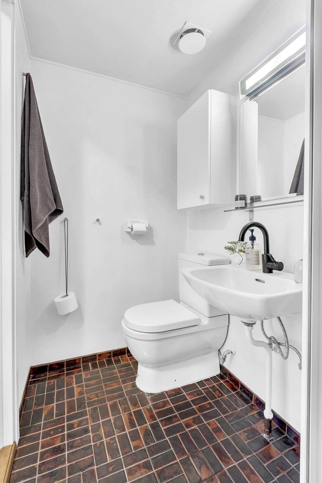 Baderom i underetasjen. Galleribilde