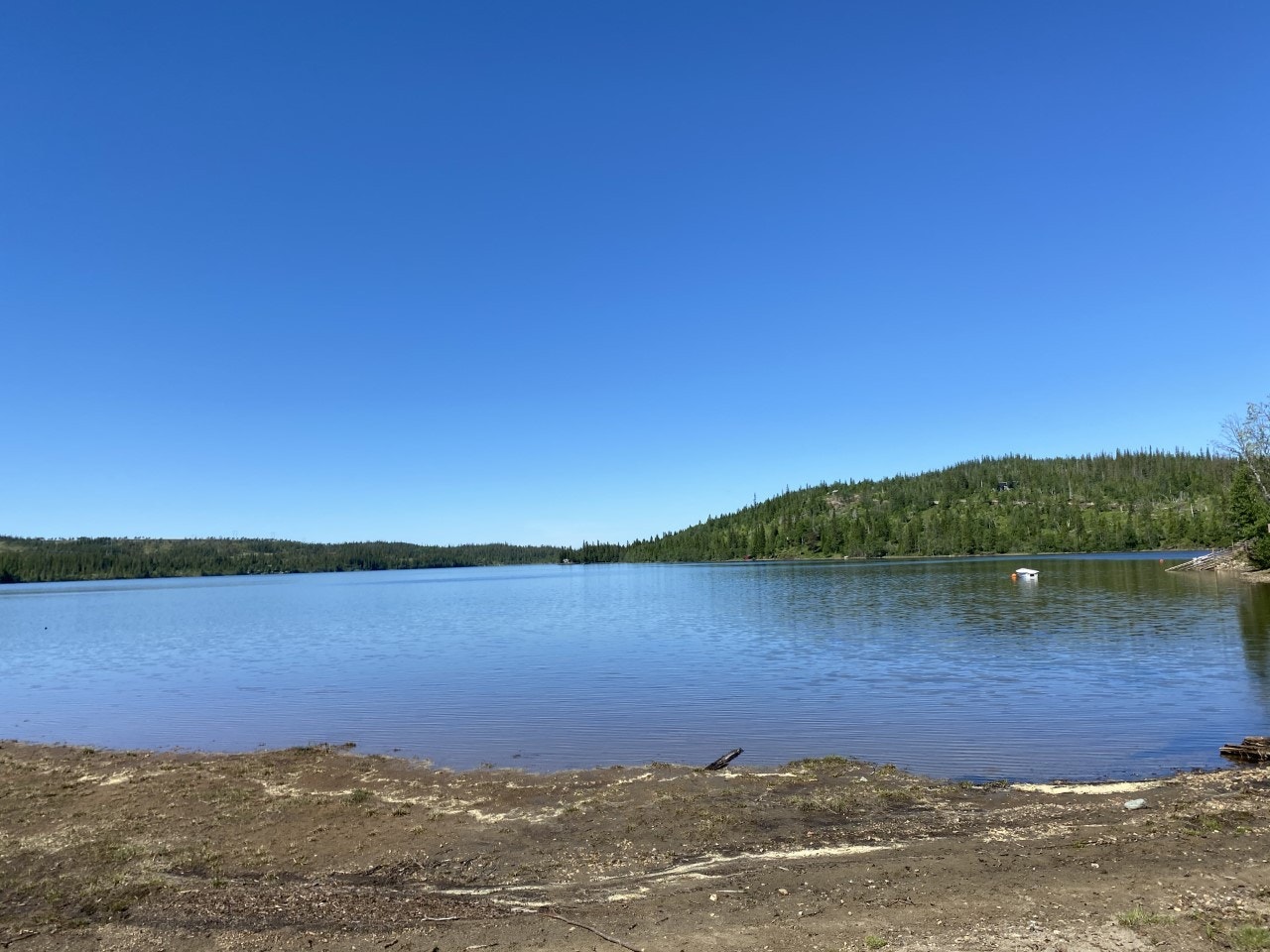 Hersjøen kan by på bade og strandliv sommers tid! Galleribilde
