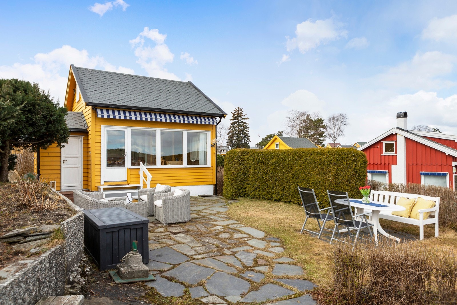 Hytten er beliggendei 1. rekke Galleribilde