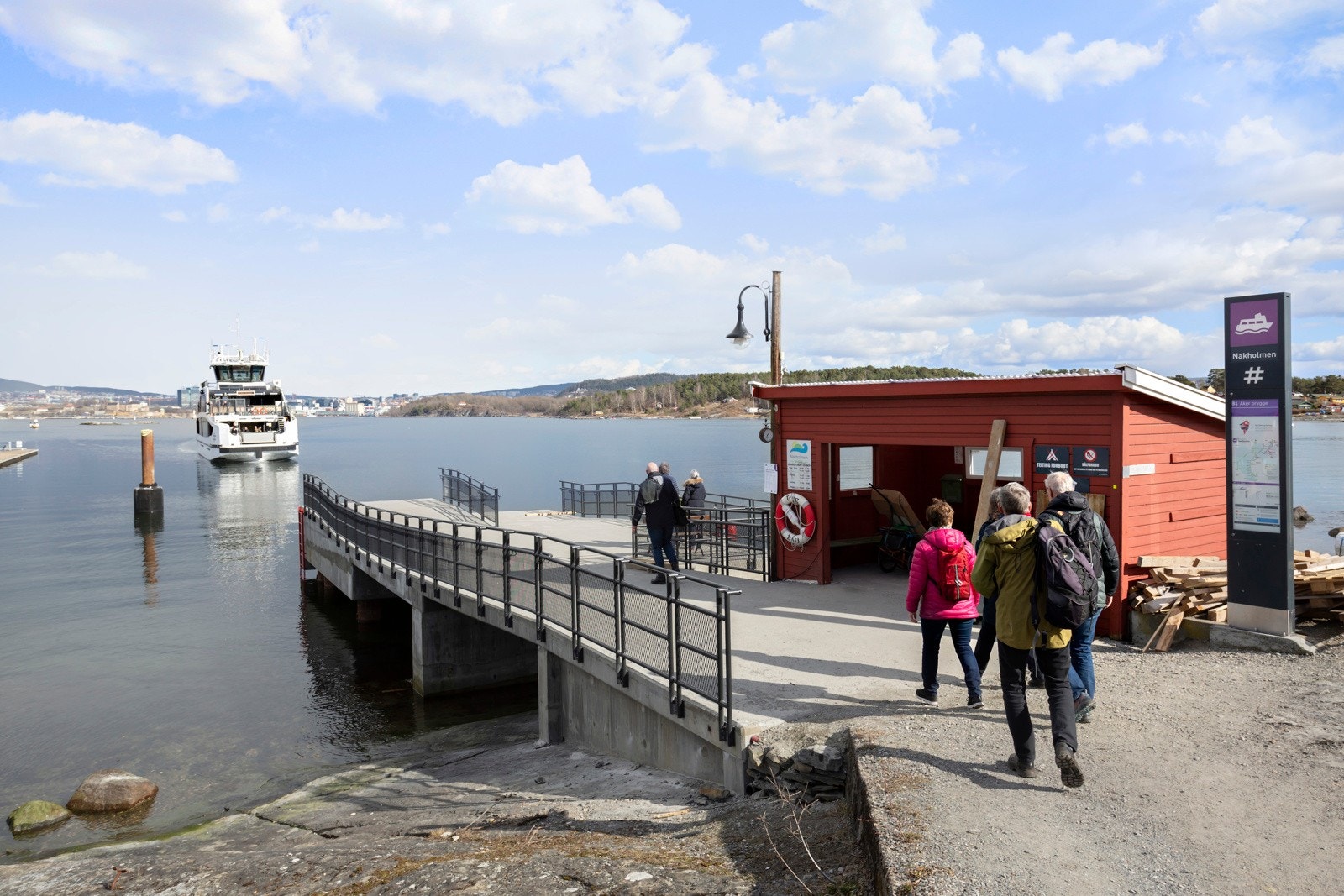 Brygga på Nakholmen Galleribilde