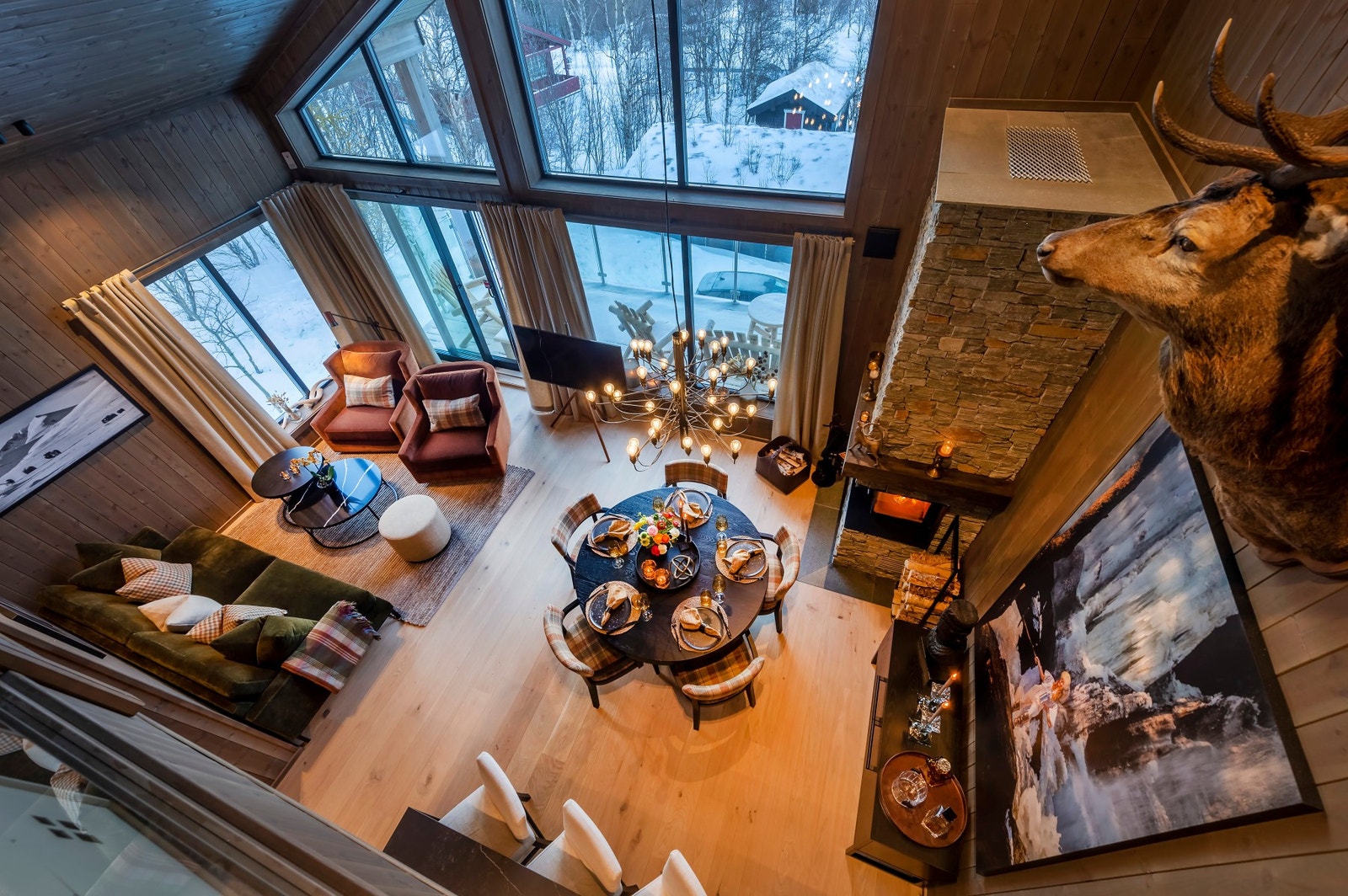 Leiligheten benytter elektrisitet og vedfyring som oppvarmingskilde. Galleribilde