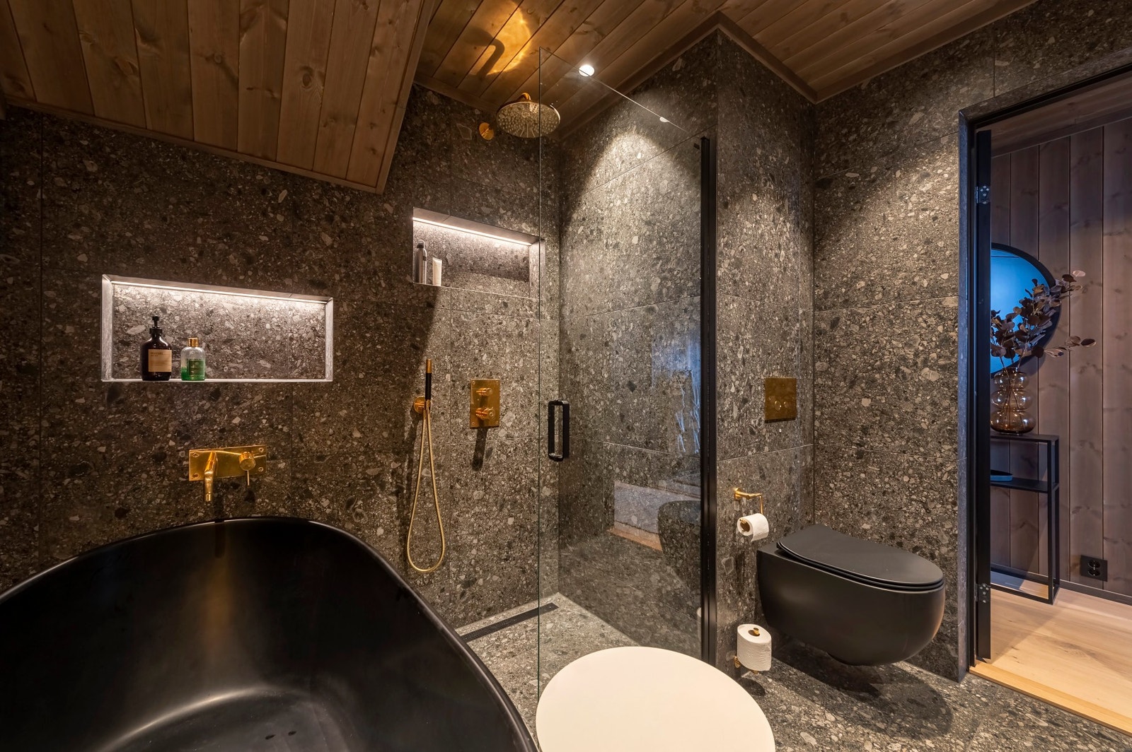 Badekar fra Interform. Galleribilde