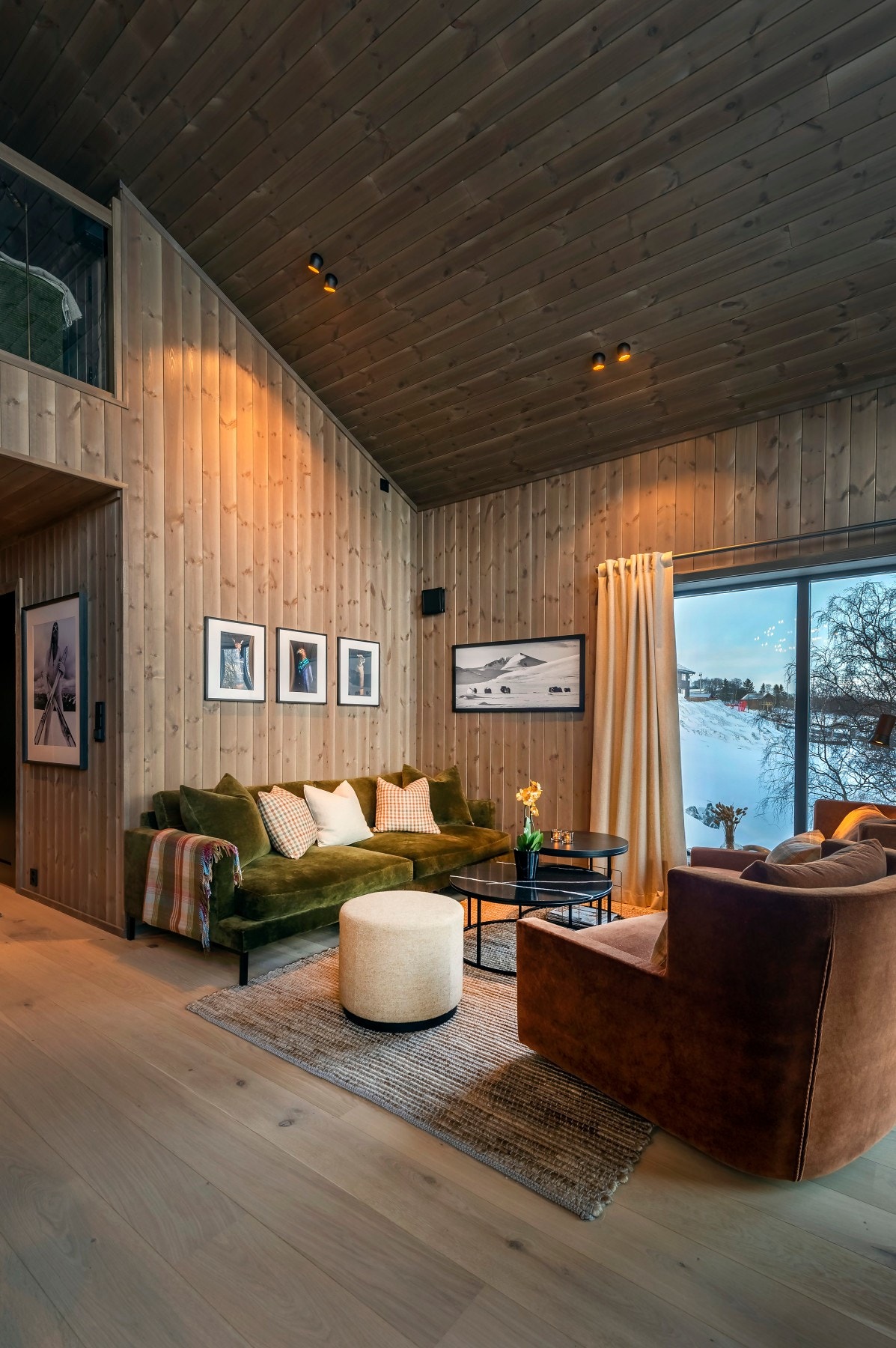 Alt snekkerarbeid er utført av Trysil Snekkeri. Galleribilde