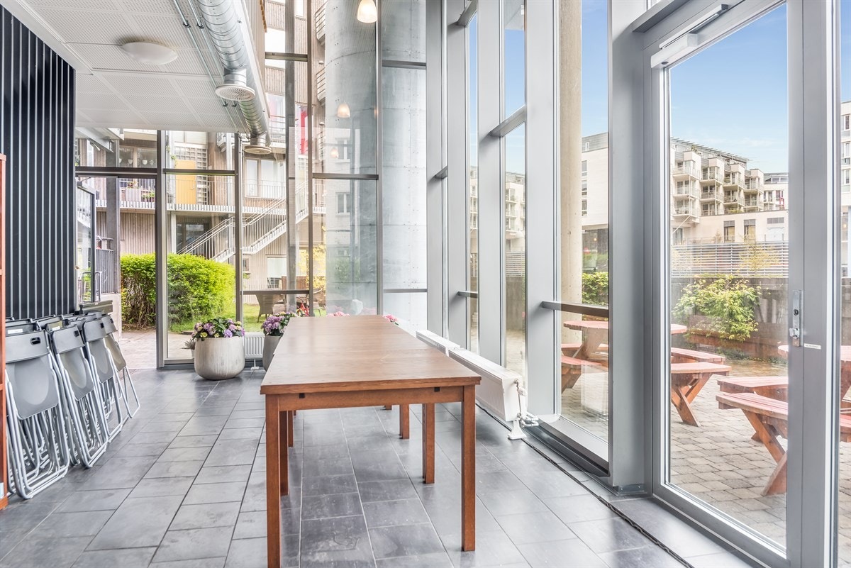 Felles selskapslokale i 1. etasje kan leies ved spesielle anledninger og sammenkomster Galleribilde