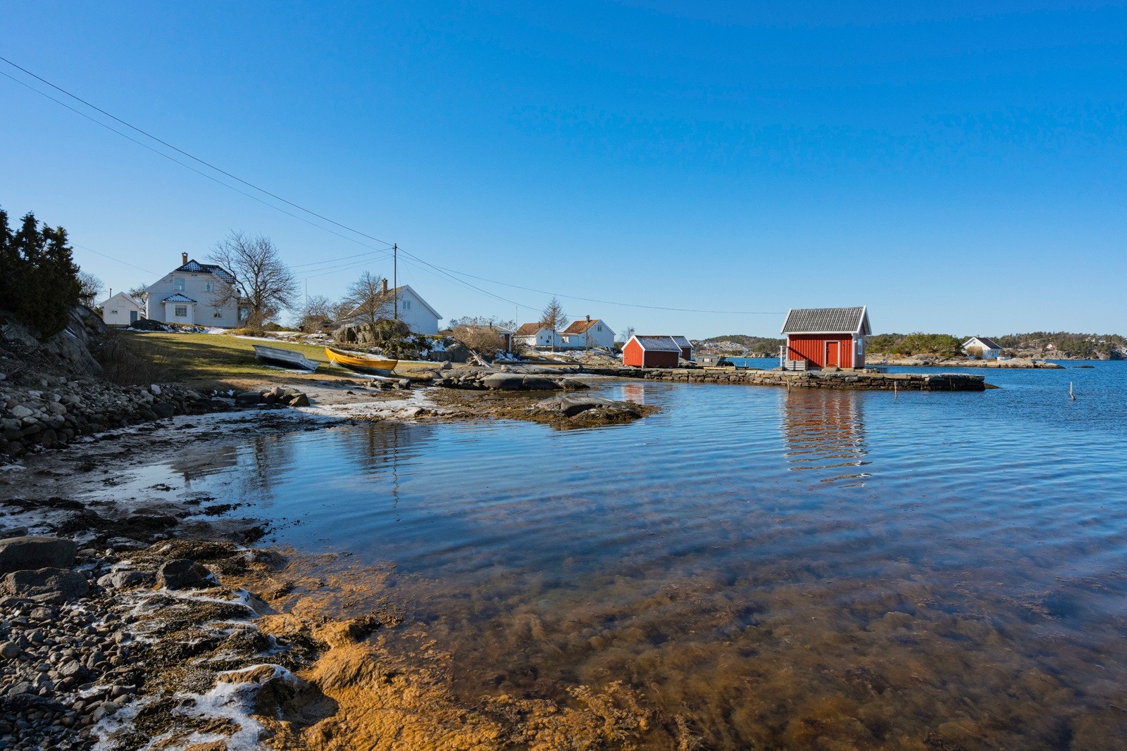 Eiendommen har lang strandlinje Galleribilde