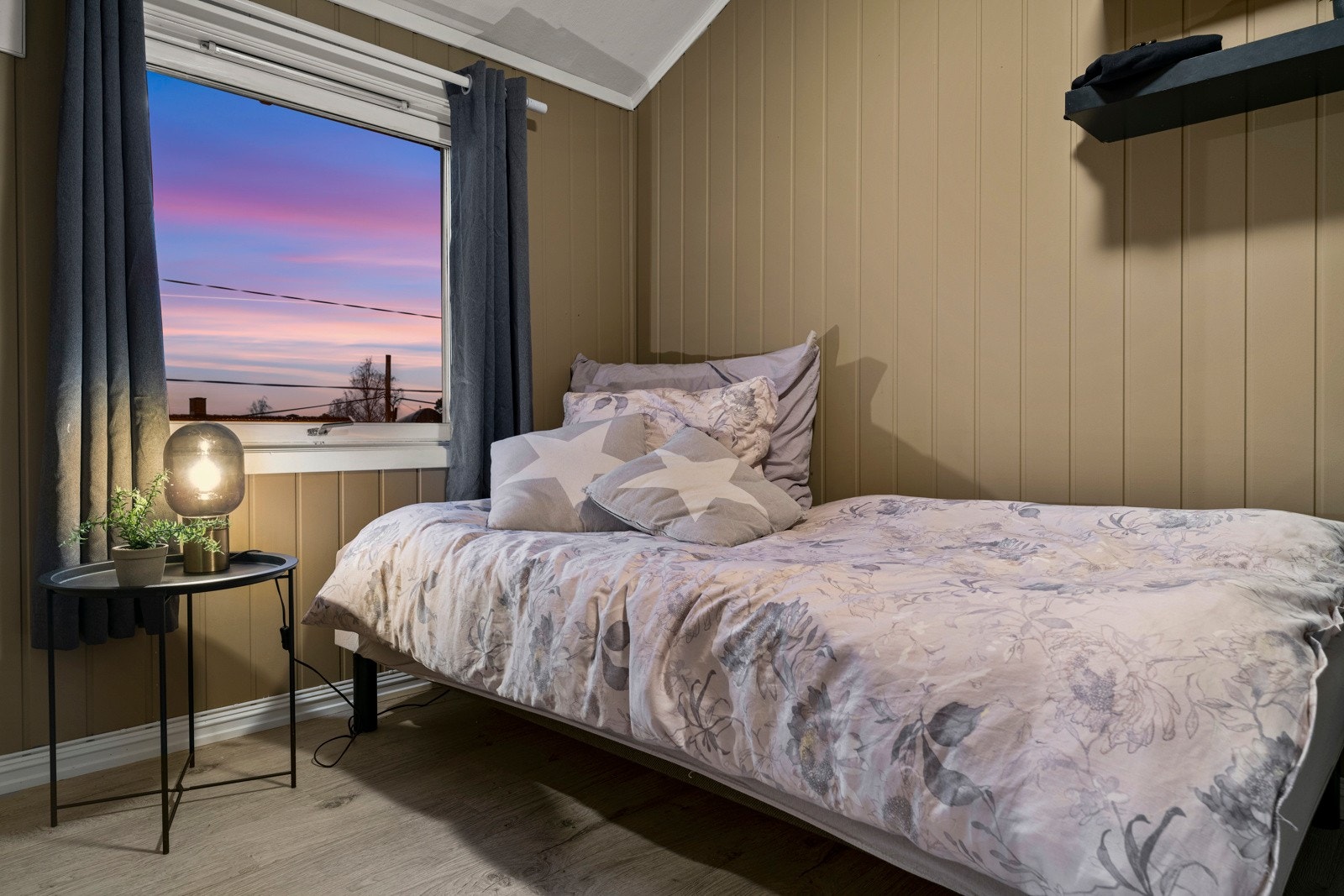 Disse rommene egner seg godt som barnerom/gjesterom/hjemmekontor - alt etter ønske og behov! Galleribilde