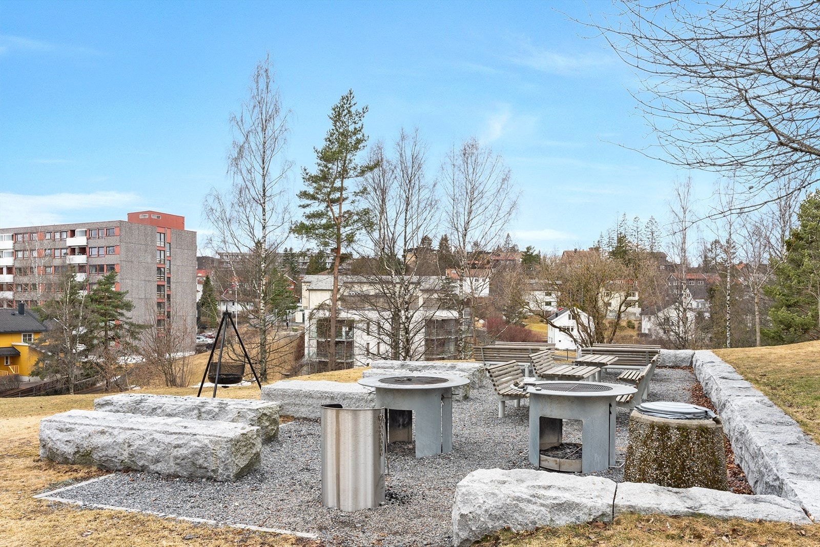 Flott grillplass til bruk for beboerne og deres gjester Galleribilde