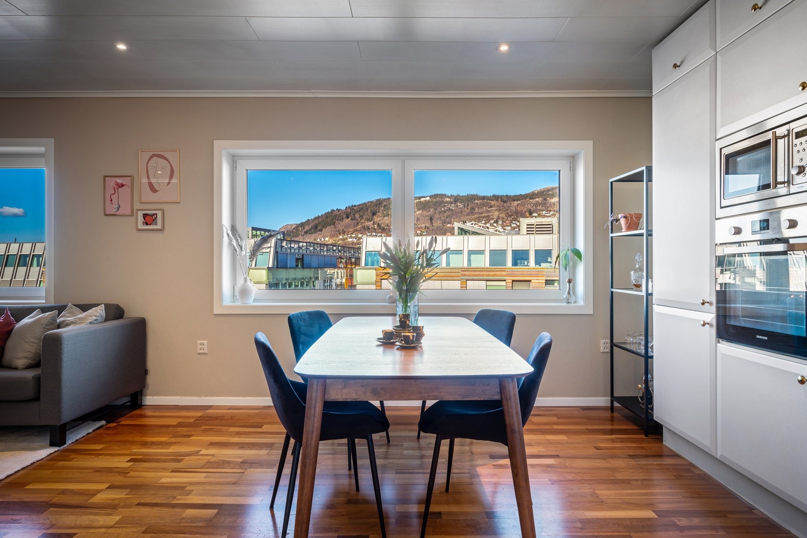 God plass til spisebord Galleribilde