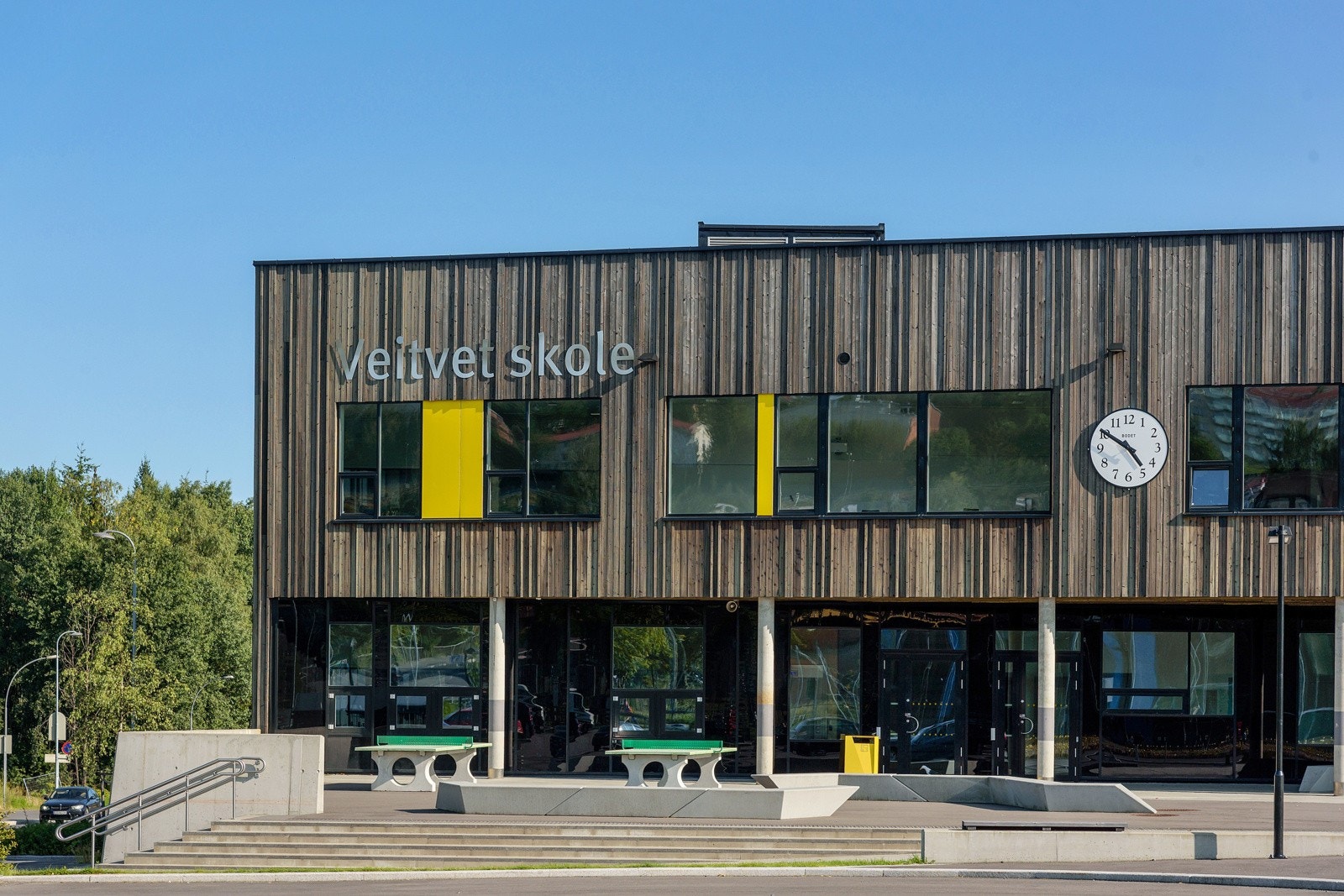 Veitvet skole i nærheten. Galleribilde