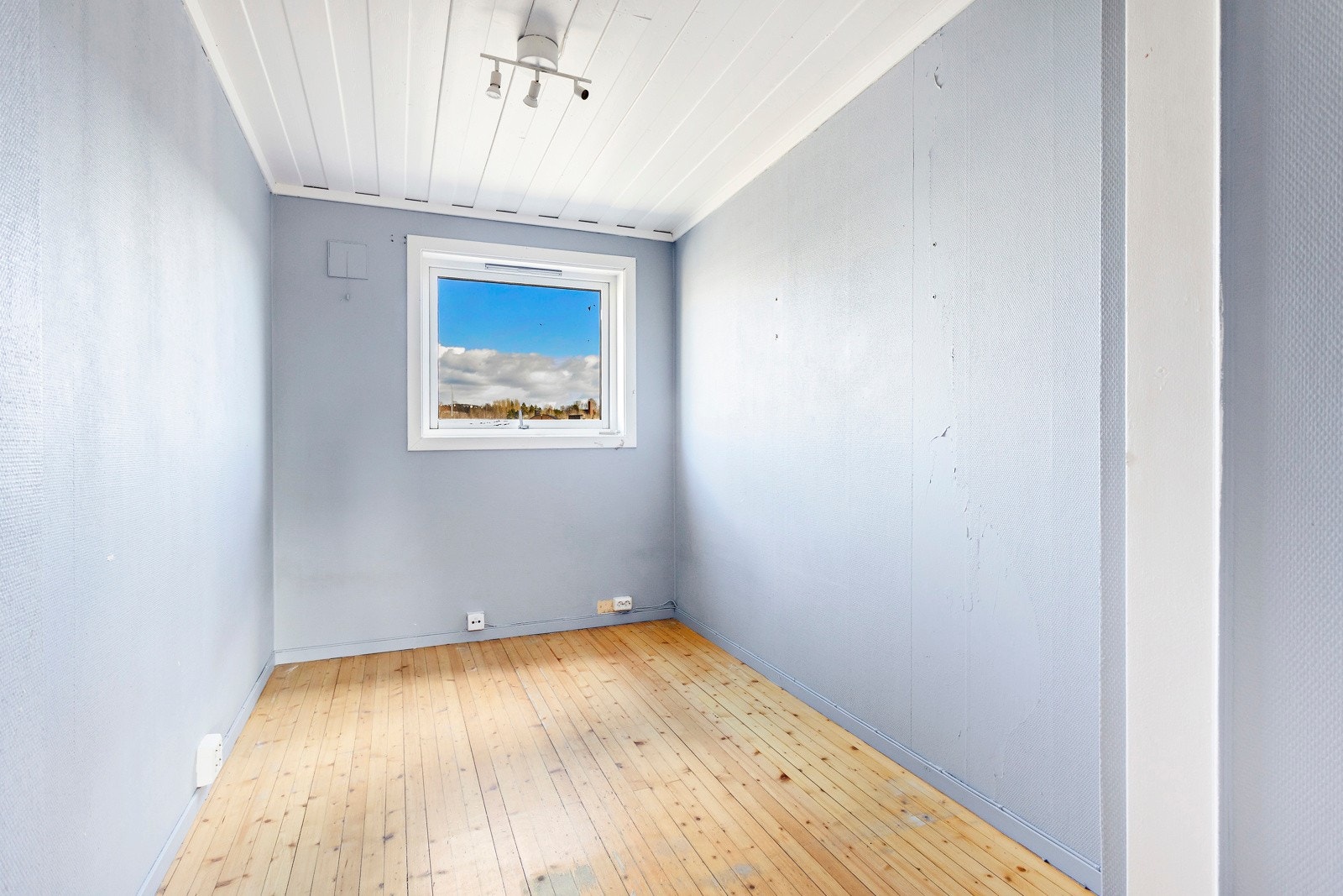 Alle soverommene er romslige og slipper inn godt med naturlig lys. Galleribilde