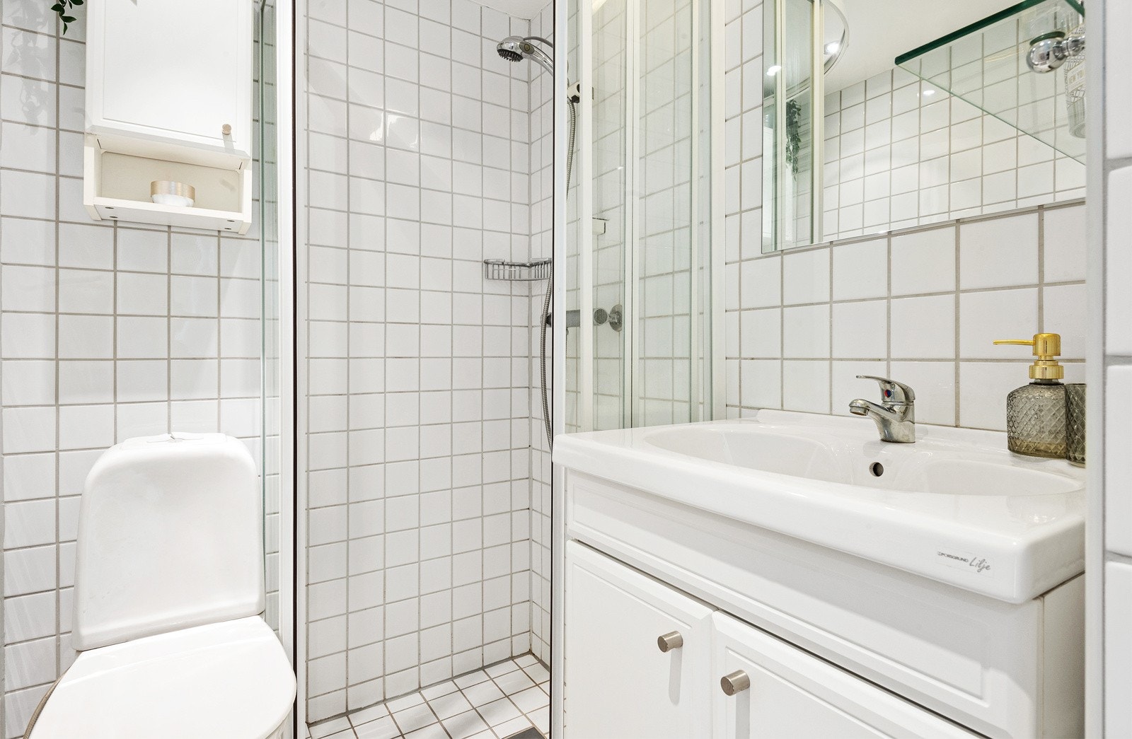 Velholdt innredning, varmtavnn inkludert i felleskostnader Galleribilde