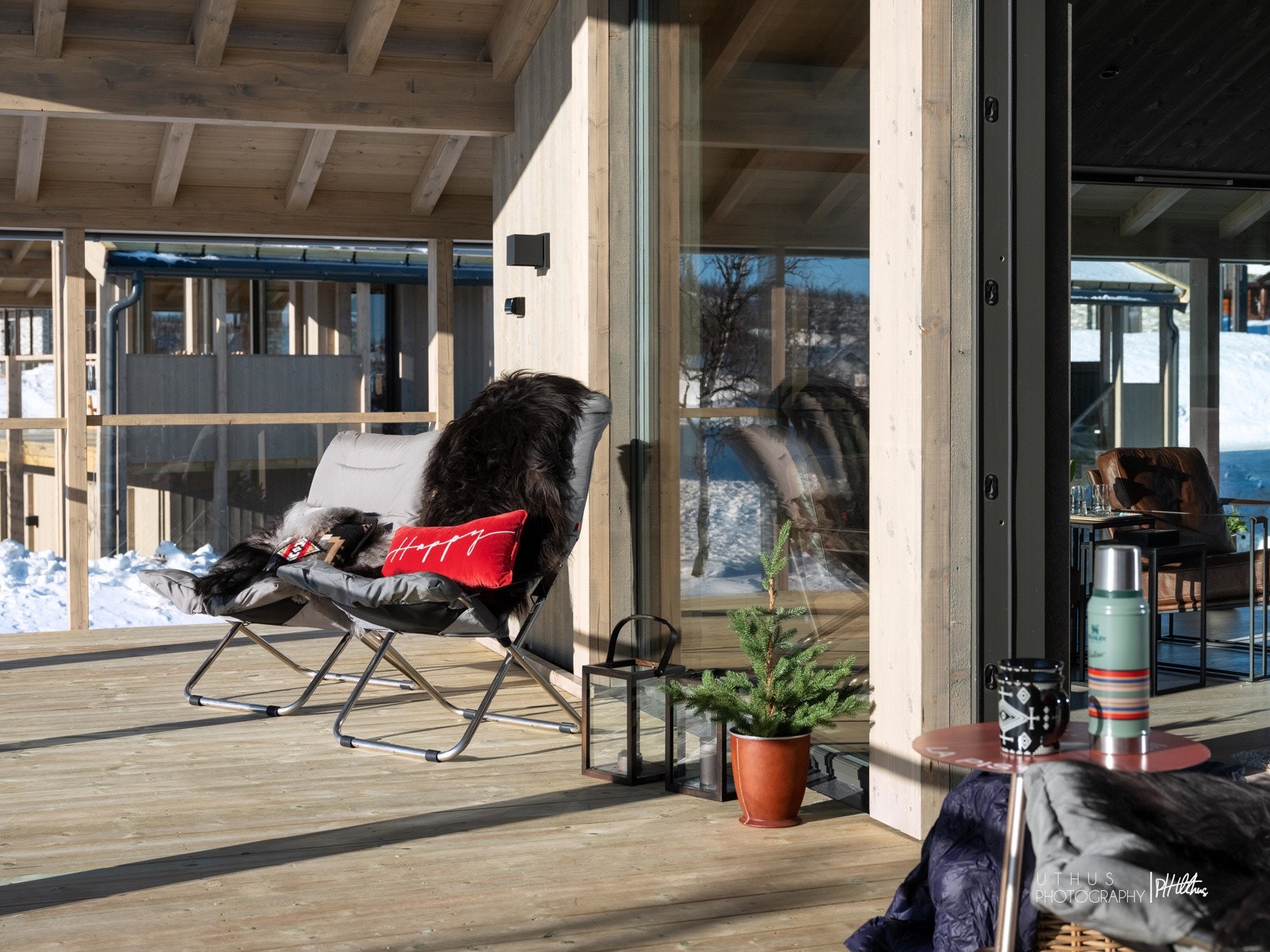 Altan - Bilde er fra lignende Skuehytte i område. Noe avvik på fargenyanser, løsninger og leveranse kan avvike. Se plantegninger og leveransebeskrivelse for standardleveranse. Utsikt og beliggenhet vil avvike. Galleribilde