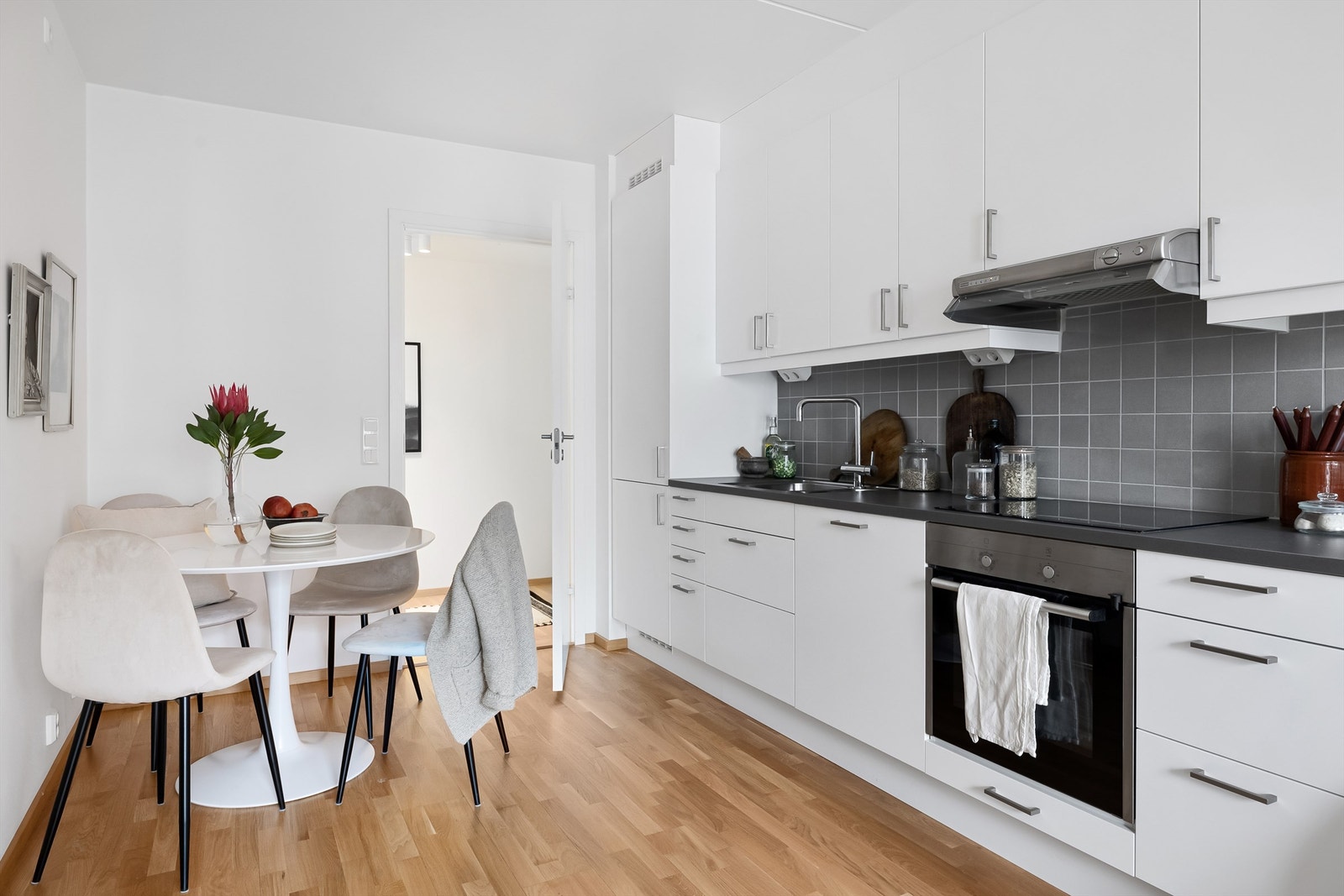 Fin plass til spisebord Galleribilde