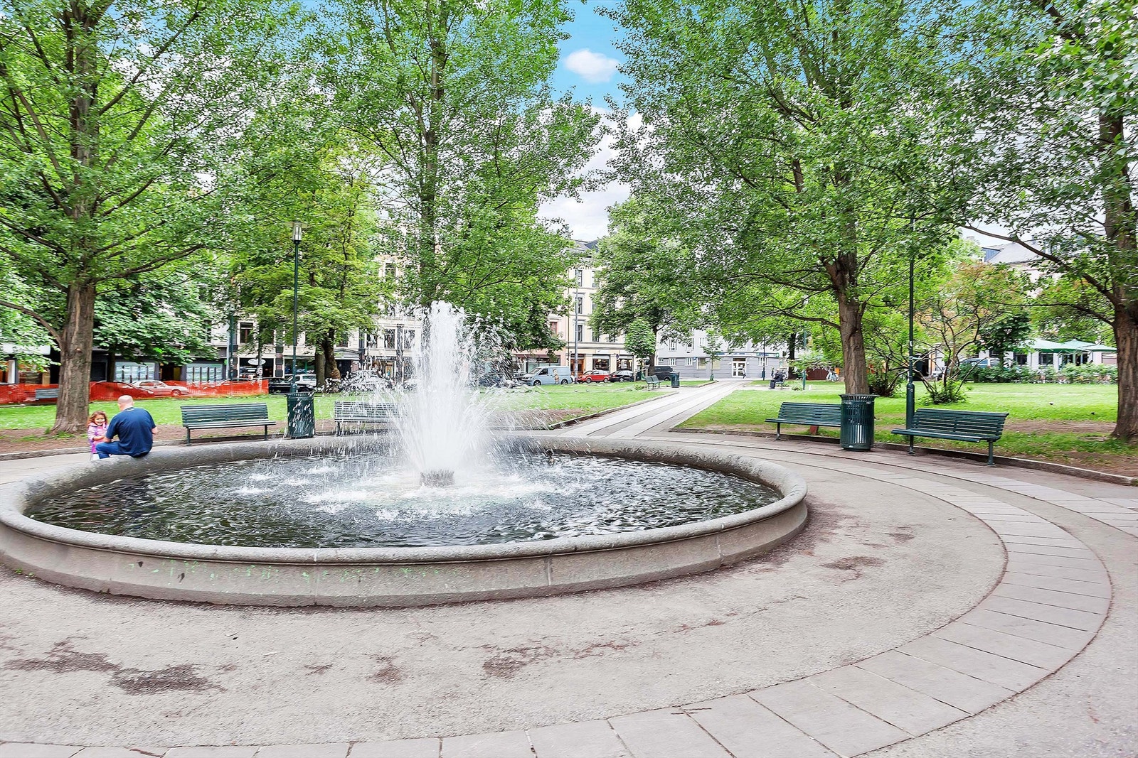 Olav Ryes plass midt på Grünerløkka Galleribilde