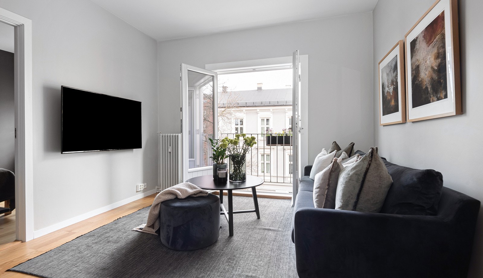 En stor 2-roms leilighet som ligger høyt og fritt med fantastisk beliggenhet på Bislett. Galleribilde