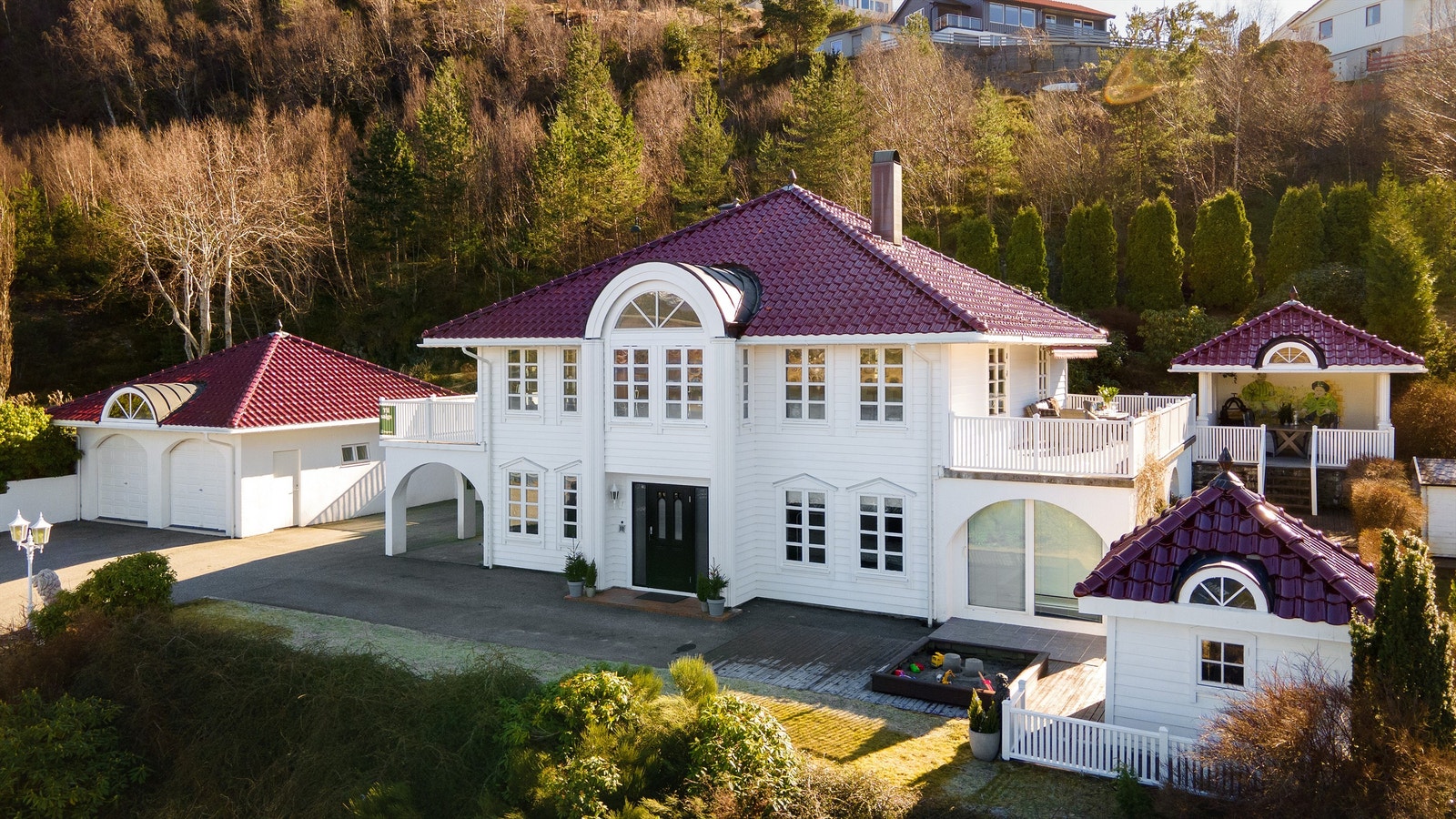 Eiendomsmegler Camilla Christensen har gleden av å presentere Martingjerdet 19. Galleribilde