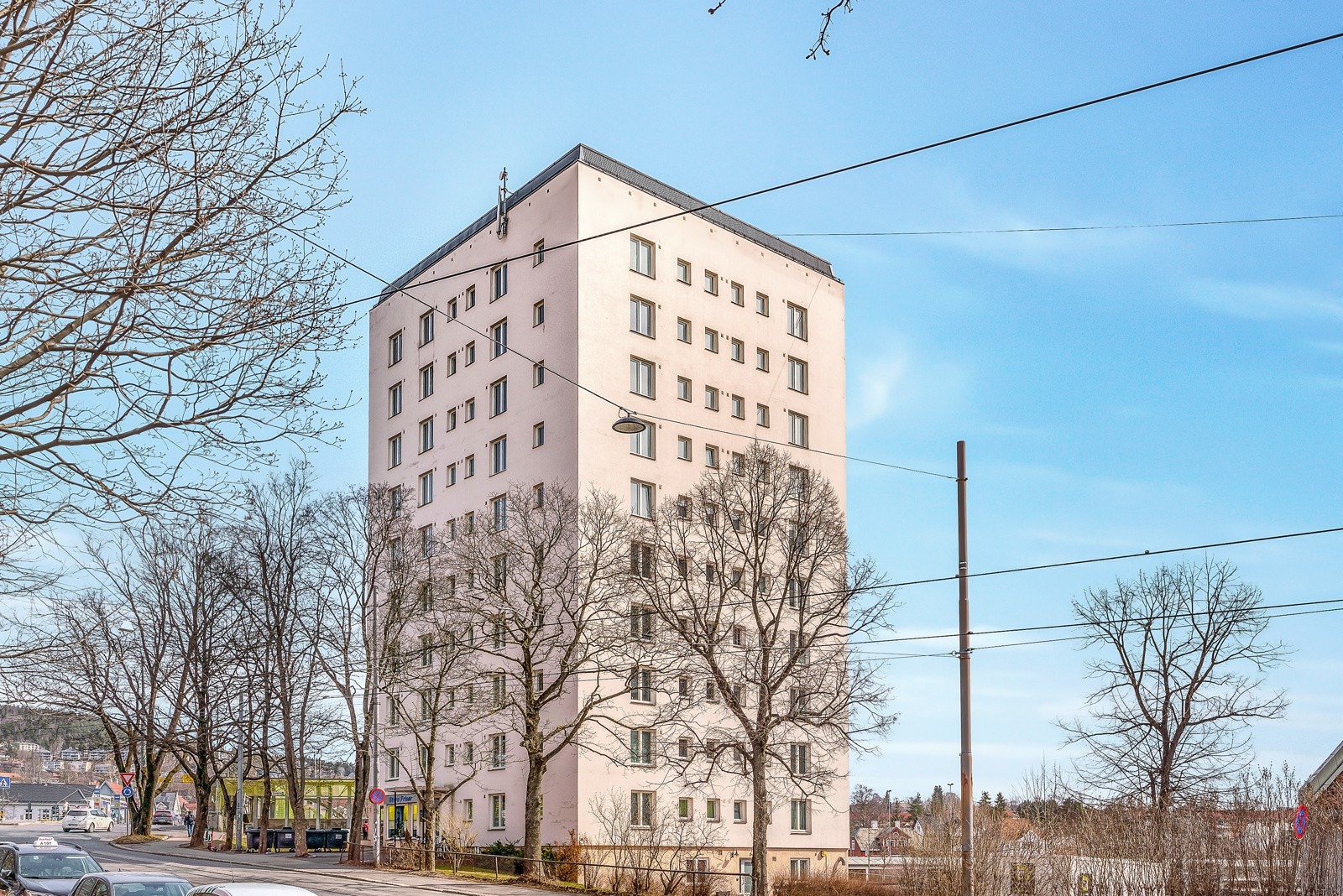 Byggets fasade. Leiligheten vender vekk fra Grefsenveien. Galleribilde