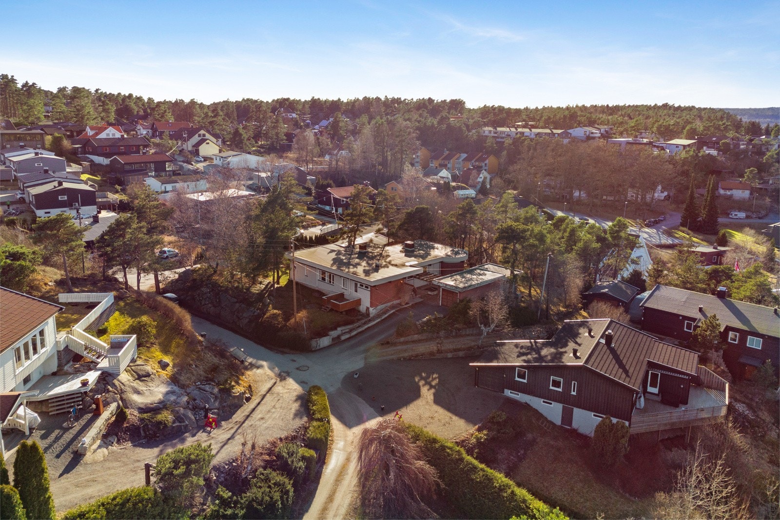 Dronefoto mot sørvest. Galleribilde