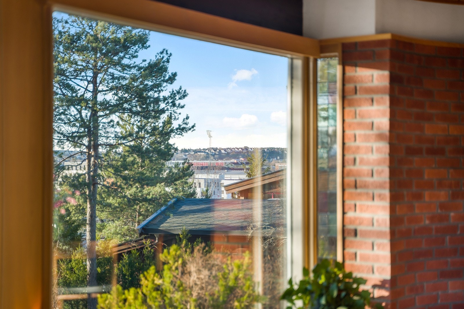 Utsikt fra stuen mot Værsteområdet. Galleribilde