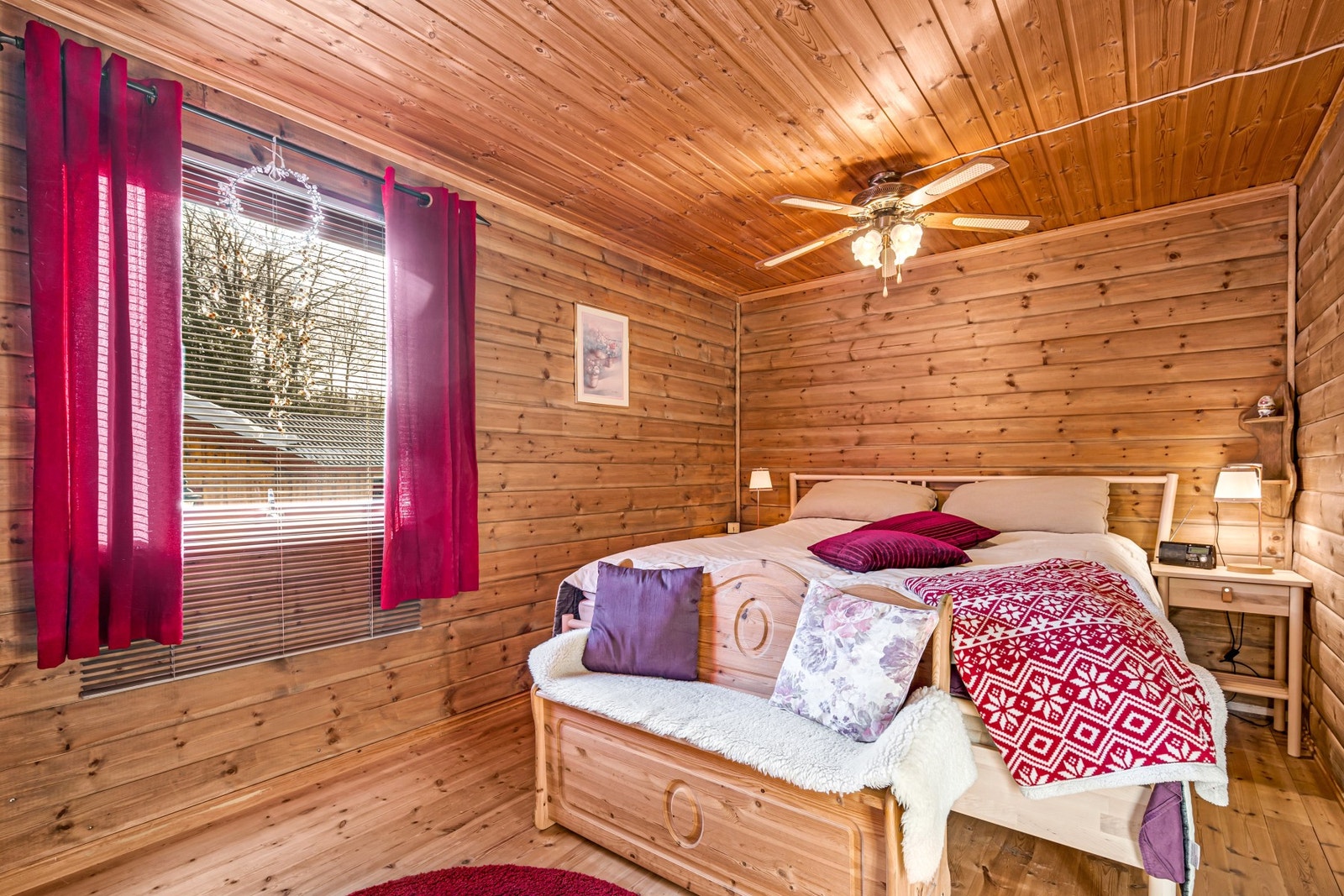 Boligen har 2 stk. soverom, hvor hovedsoverommet er på 13 kvm. Galleribilde