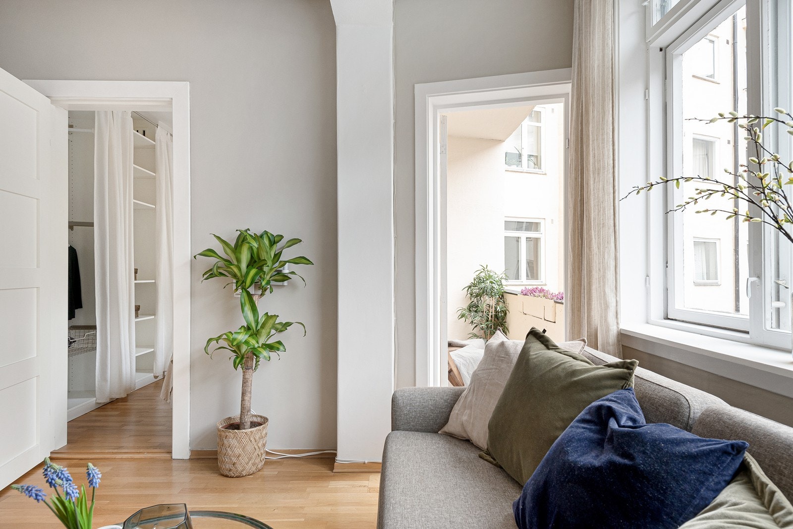 Stue med utgang til balkong Galleribilde