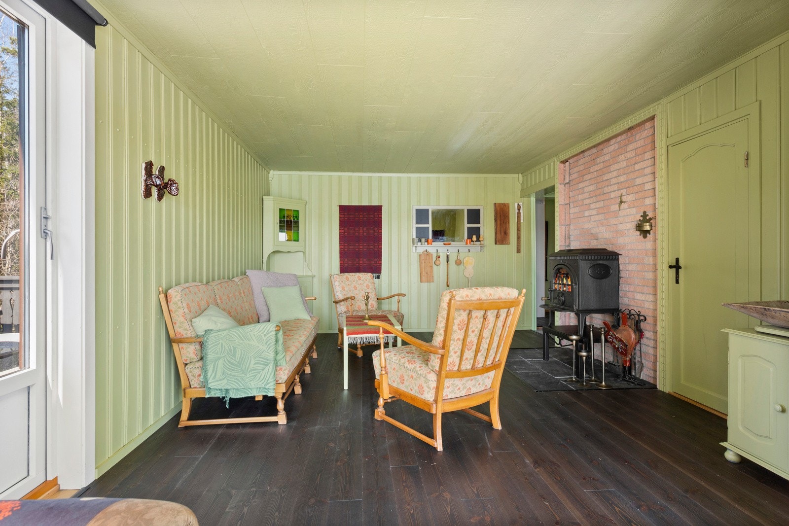 Når mørket faller på tennes stearinlys og batterilamper. Galleribilde