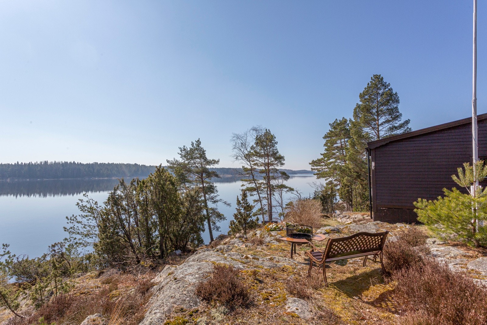 Området har fantastiske muligheter for friluftsliv både til lands og til vanns. Galleribilde