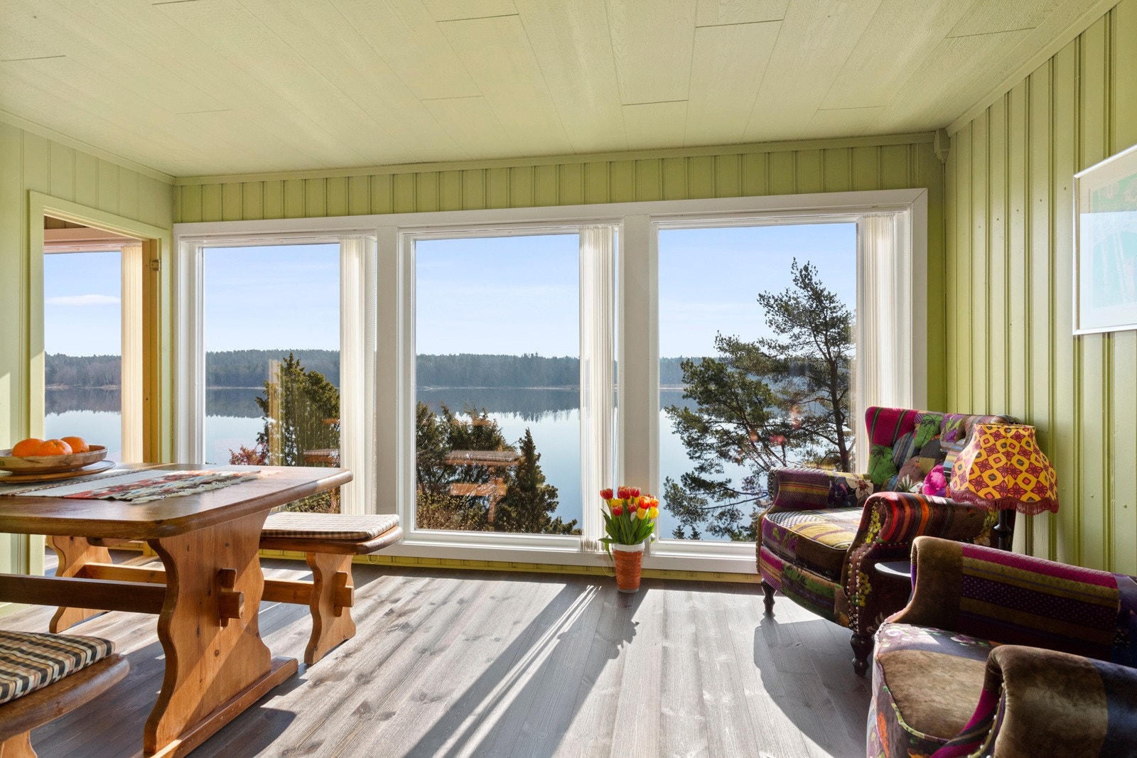 Vinduene i front er fra 2017. Galleribilde