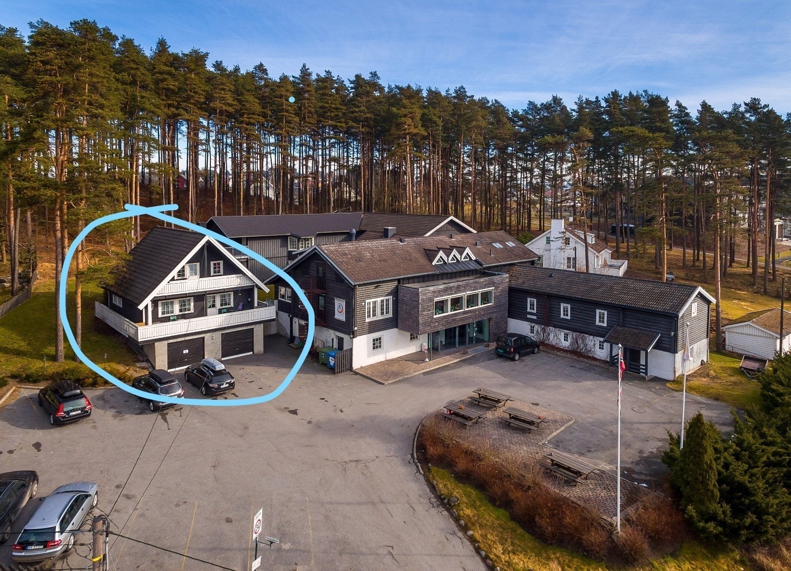 Sentralt beliggende enebolig nær E6 og Sarpsborg til leie for kortere eller lengre periode Galleribilde