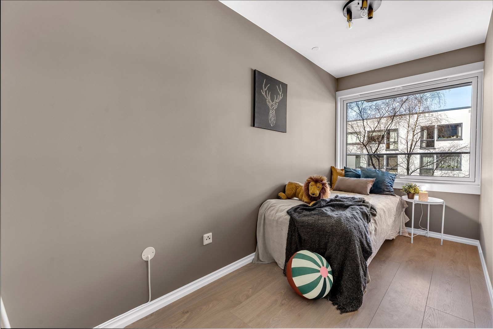 Soverom II er også av god størrelse og passer fint som barnerom, gjesterom eller kontor. Galleribilde