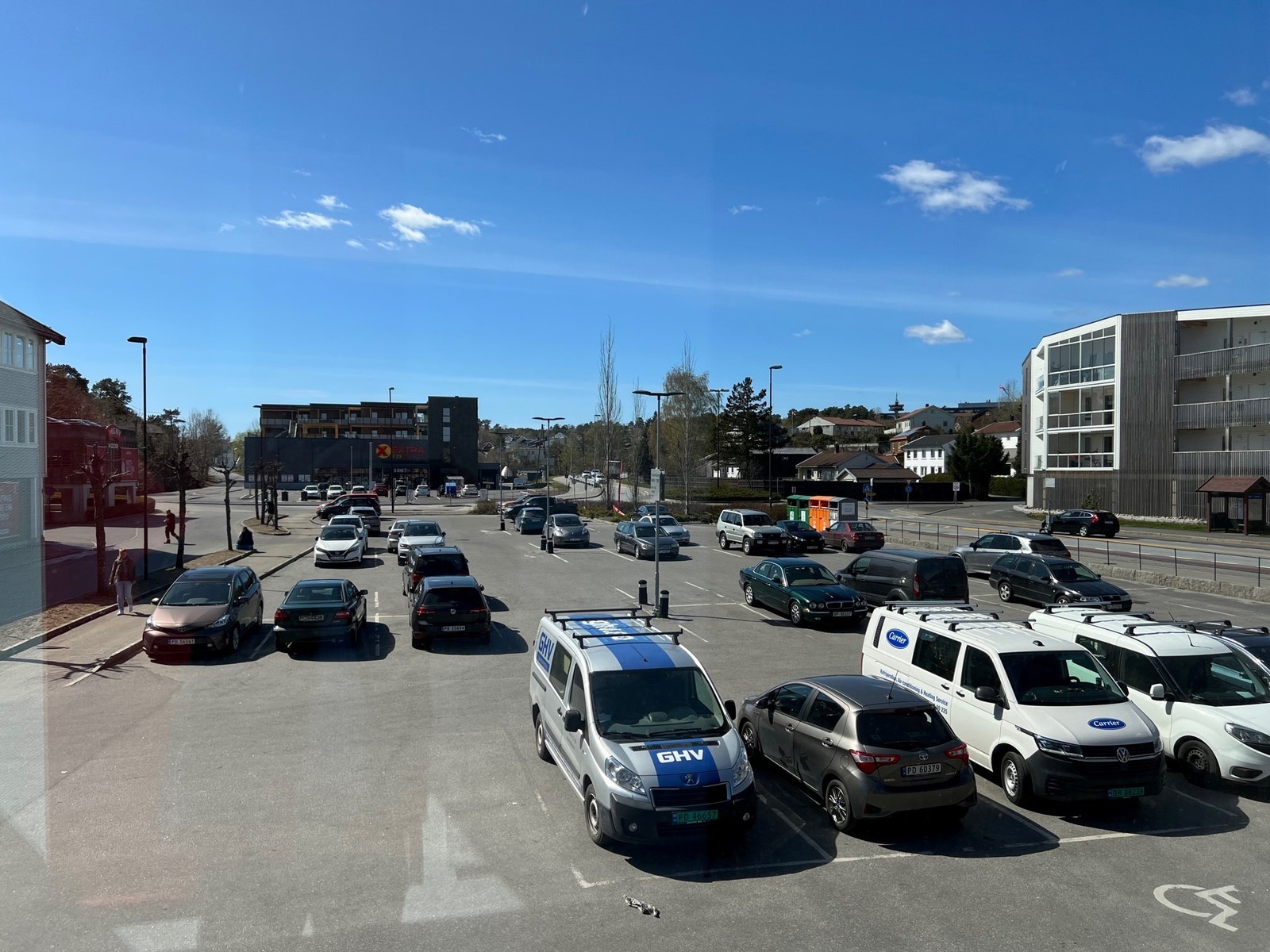 Romslig kundeparkering Galleribilde