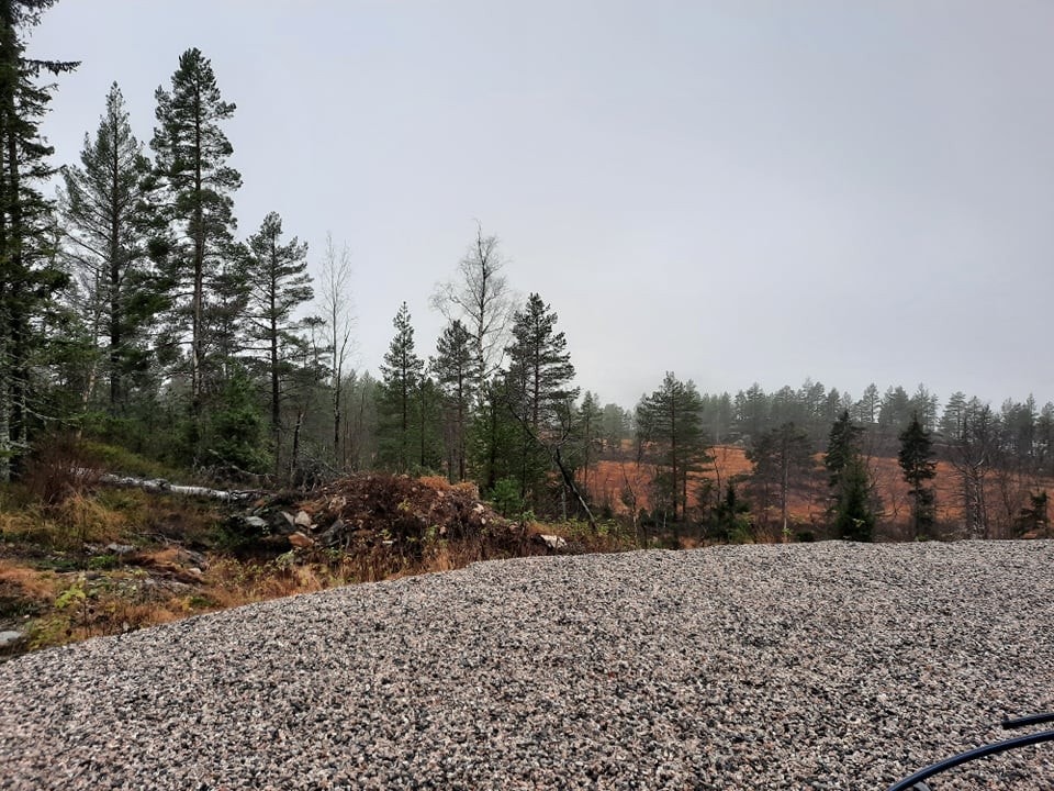 Stor byggeklar selveiertomt med fin utsikt og gode solforhold Galleribilde