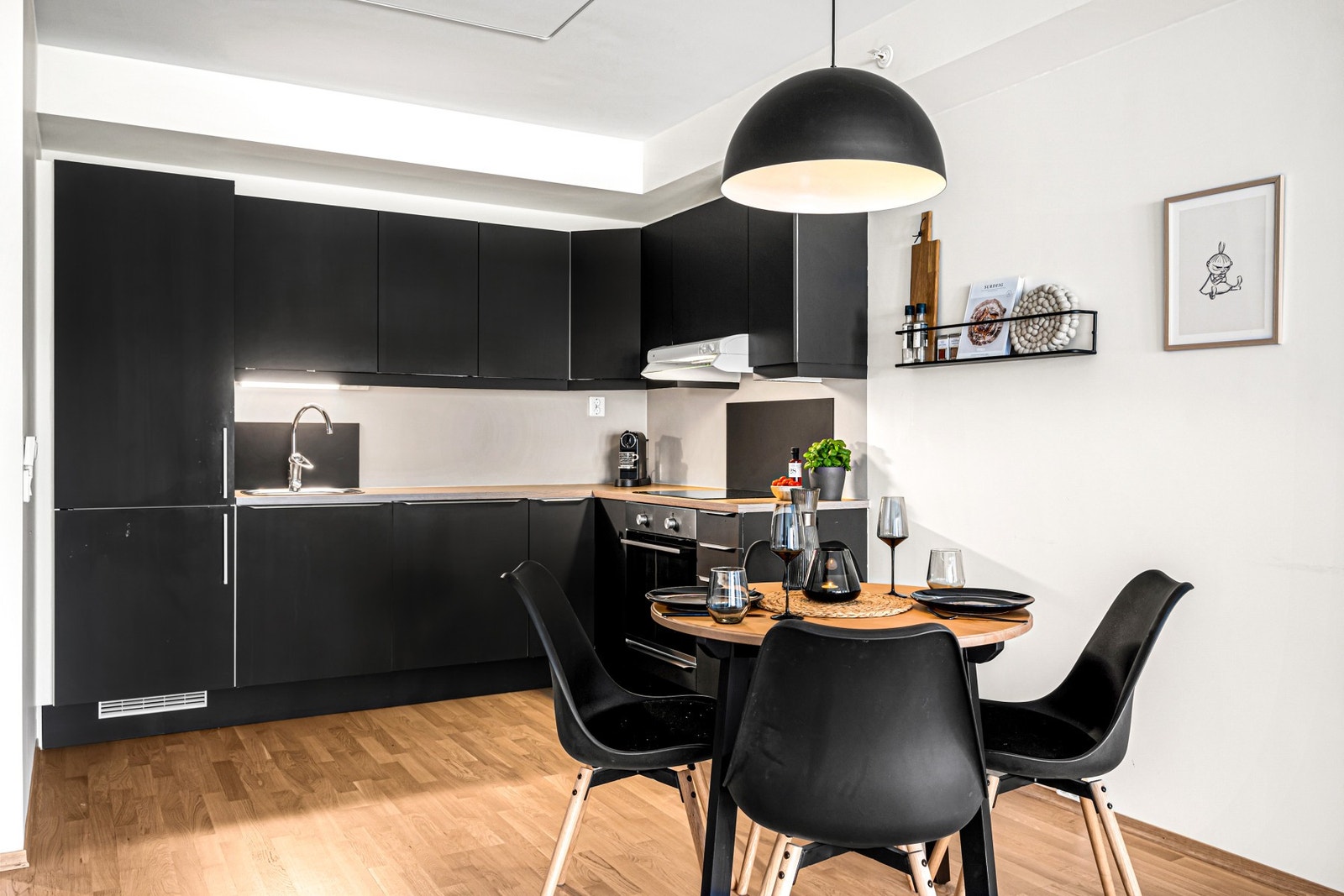 Takstmannen har gitt tilstandsgrad 0 (TG0) på alle punkter i sin rapport, og det gjenstår fremdeles over 3 år igjen på garantien fra utbygger. Galleribilde