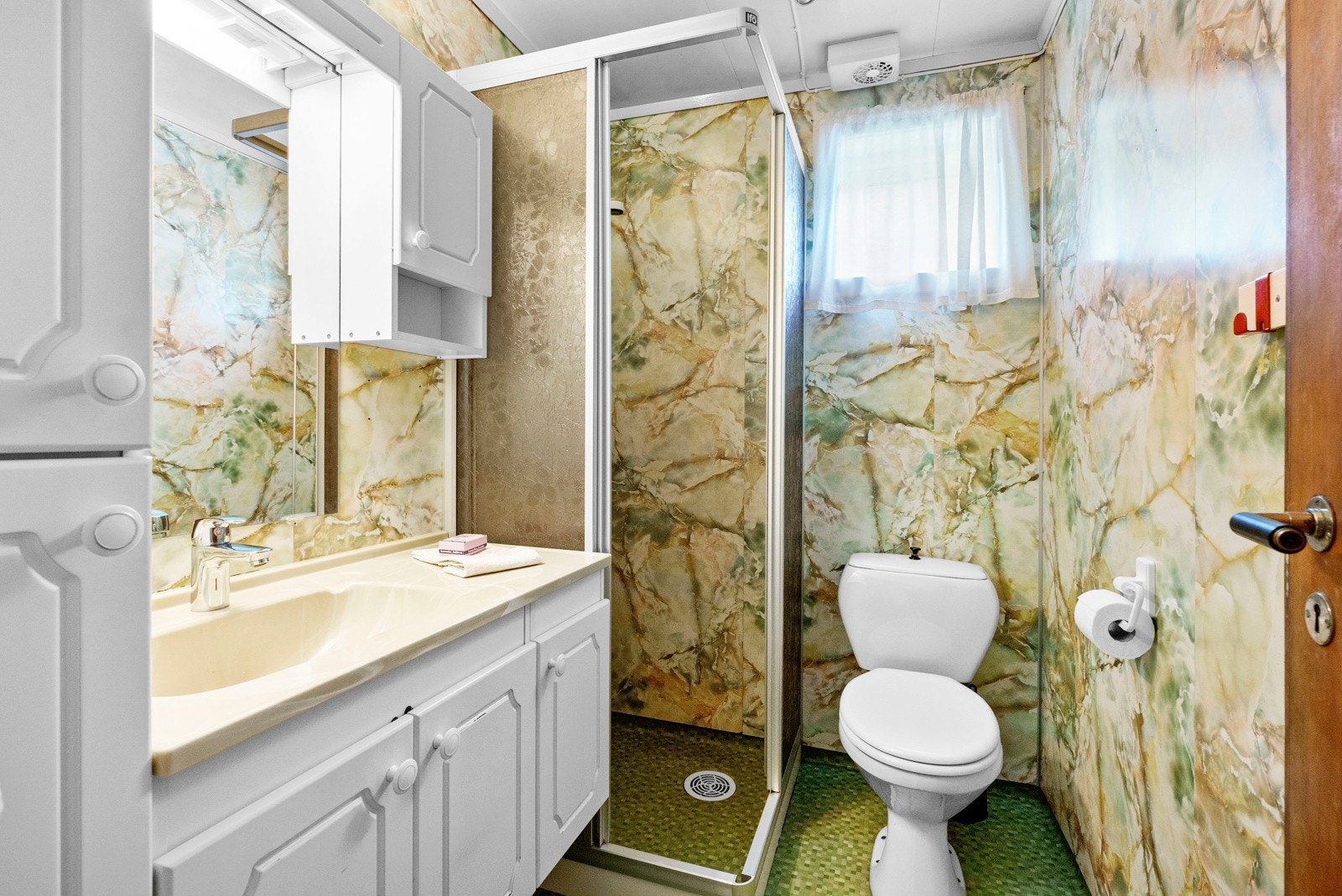 Badet er av eldre enkel standard Galleribilde