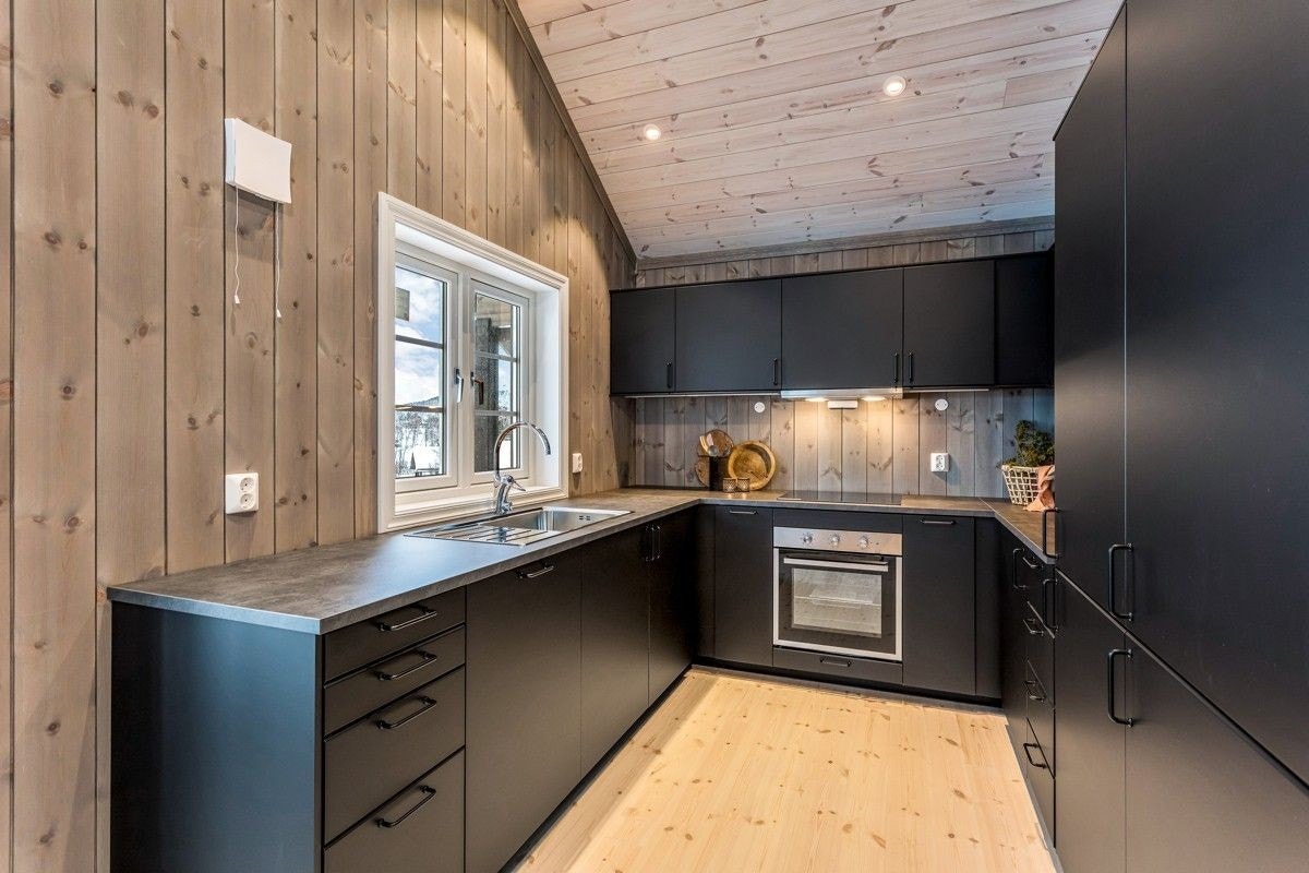 Bilde fra en Fjelltun hytte. En av mange kjøkkenmuligheter Galleribilde