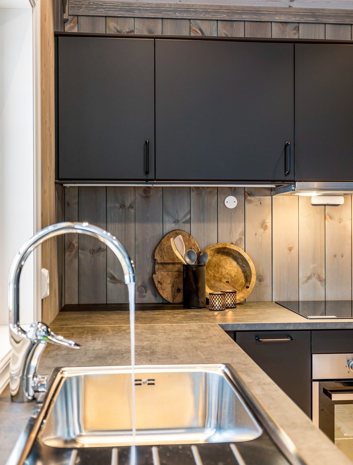 Bilde fra en Fjelltun hytte. En av mange kjøkkenmuligheter Galleribilde