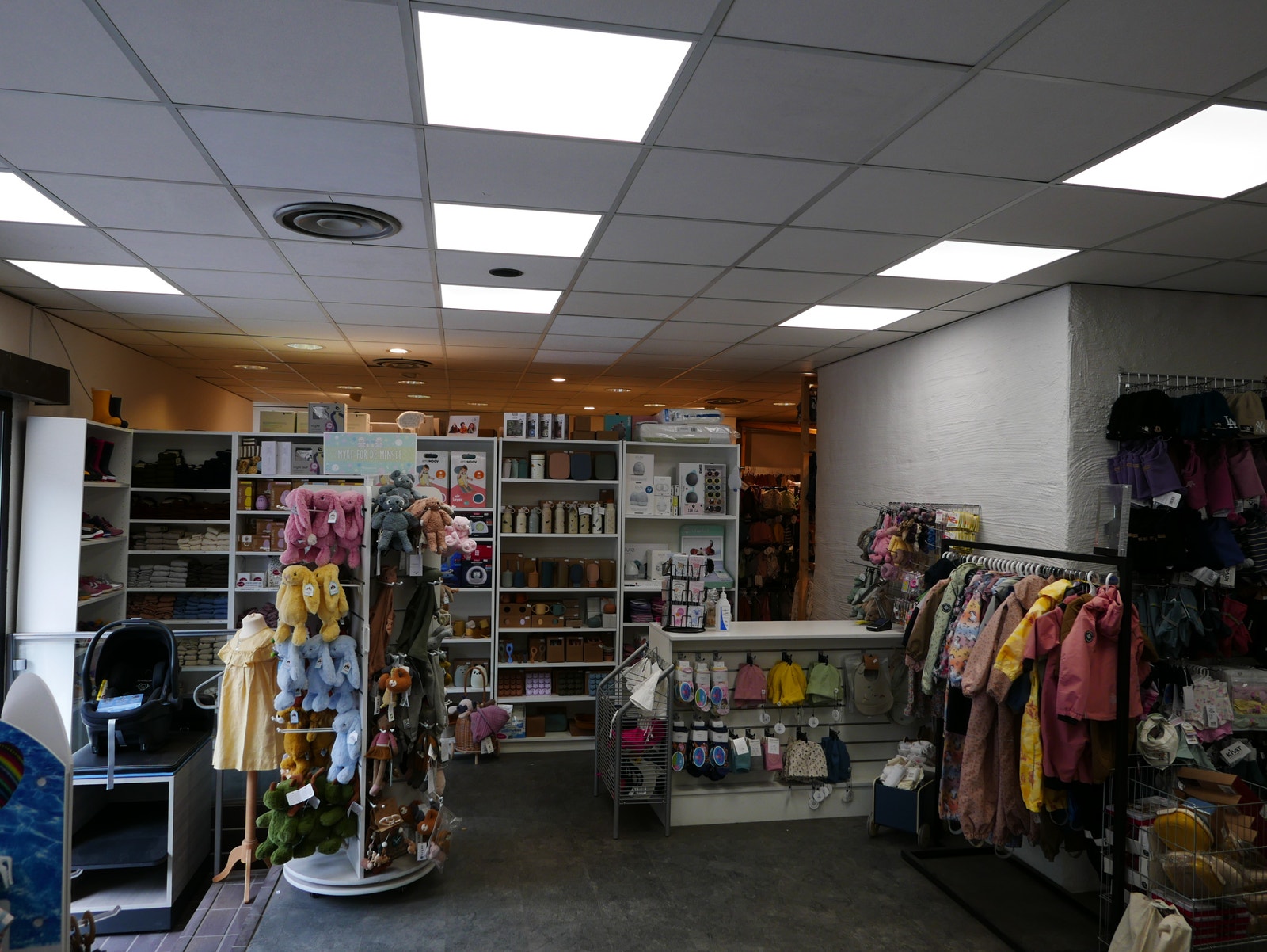 Kasse i butikkdel Galleribilde