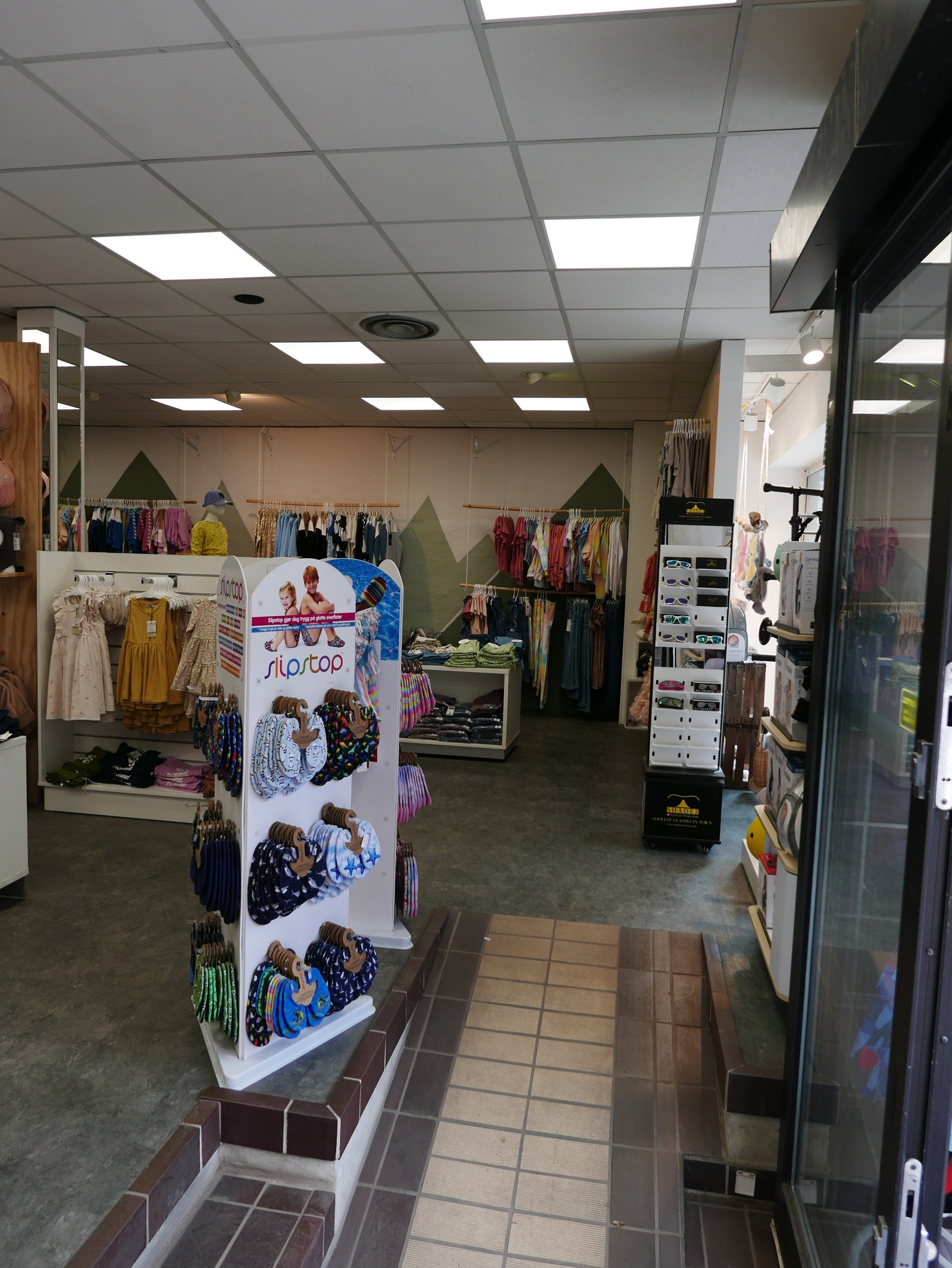 Butikkdel (med ny LED grunnbelysning) Galleribilde